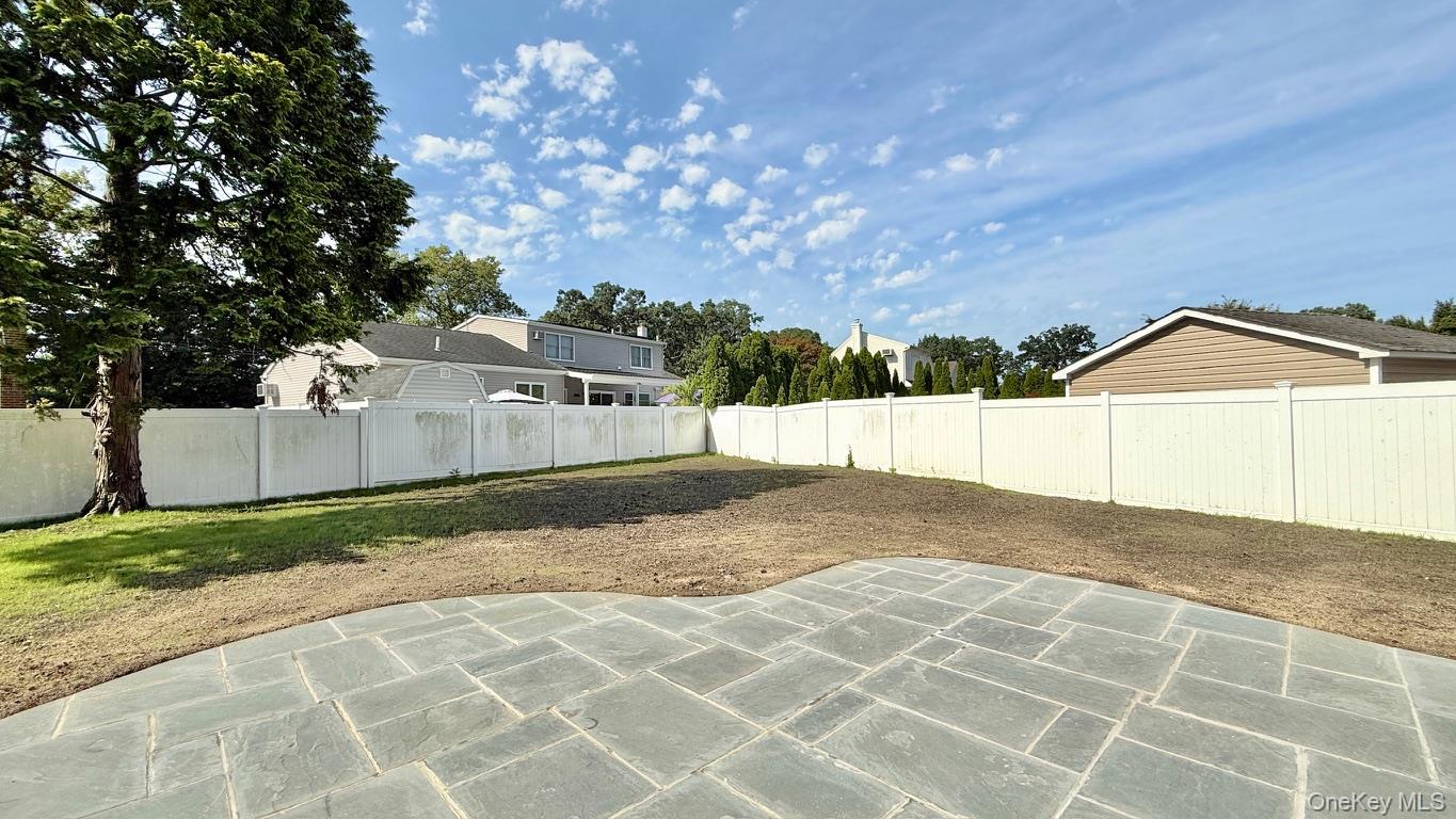 2166 Isabelle Ct, North Bellmore, NY 11710