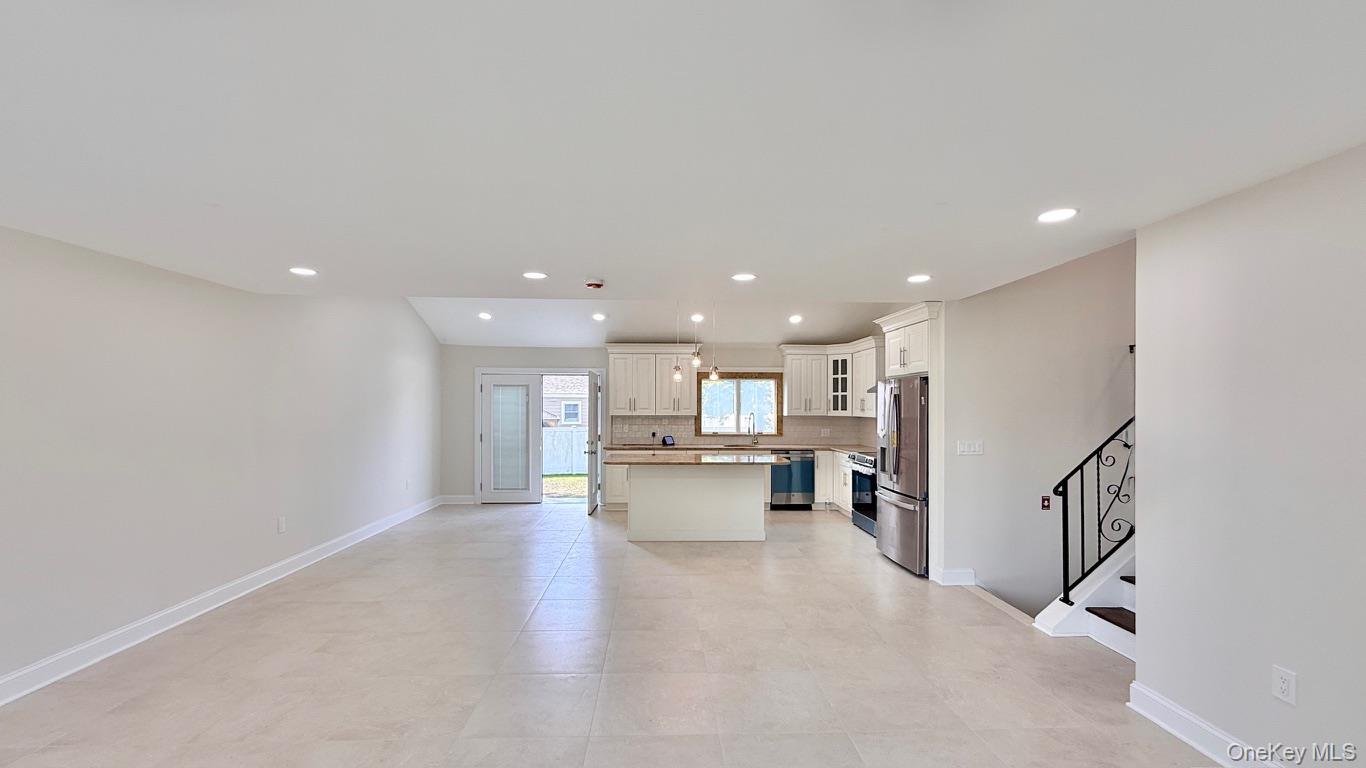 2166 Isabelle Ct, North Bellmore, NY 11710