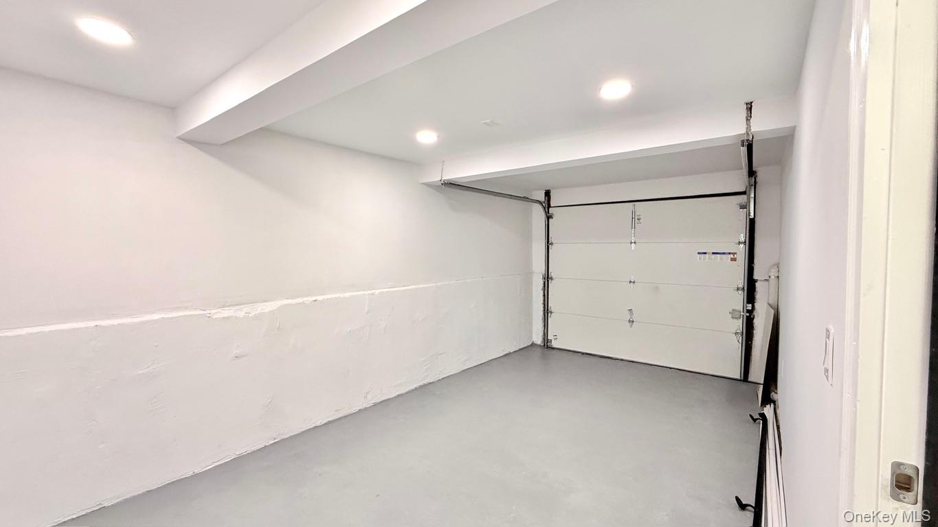 2166 Isabelle Ct, North Bellmore, NY 11710