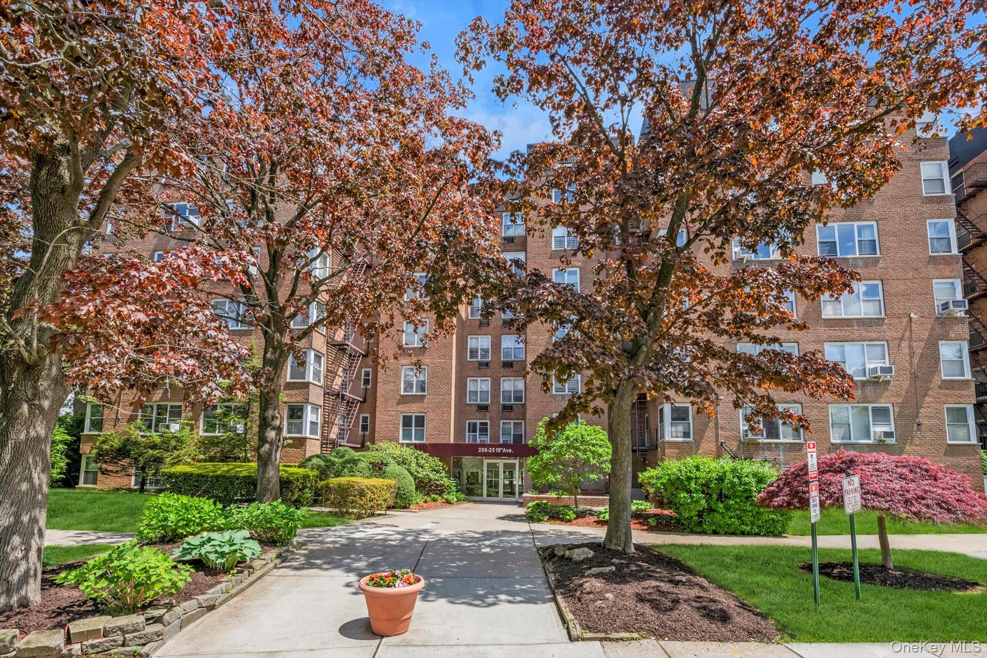 209-25 18th Avenue # 3J, Bayside, NY 11360
