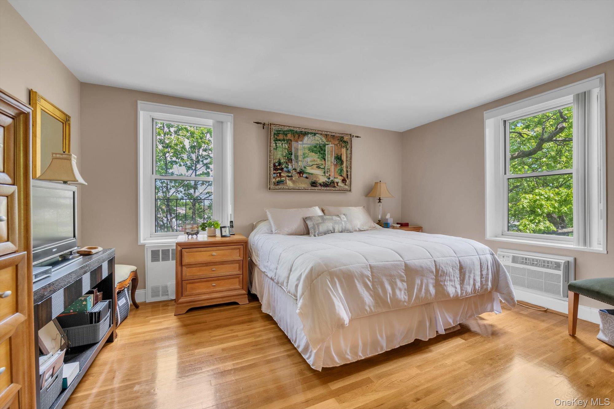 209-25 18th Avenue # 3J, Bayside, NY 11360