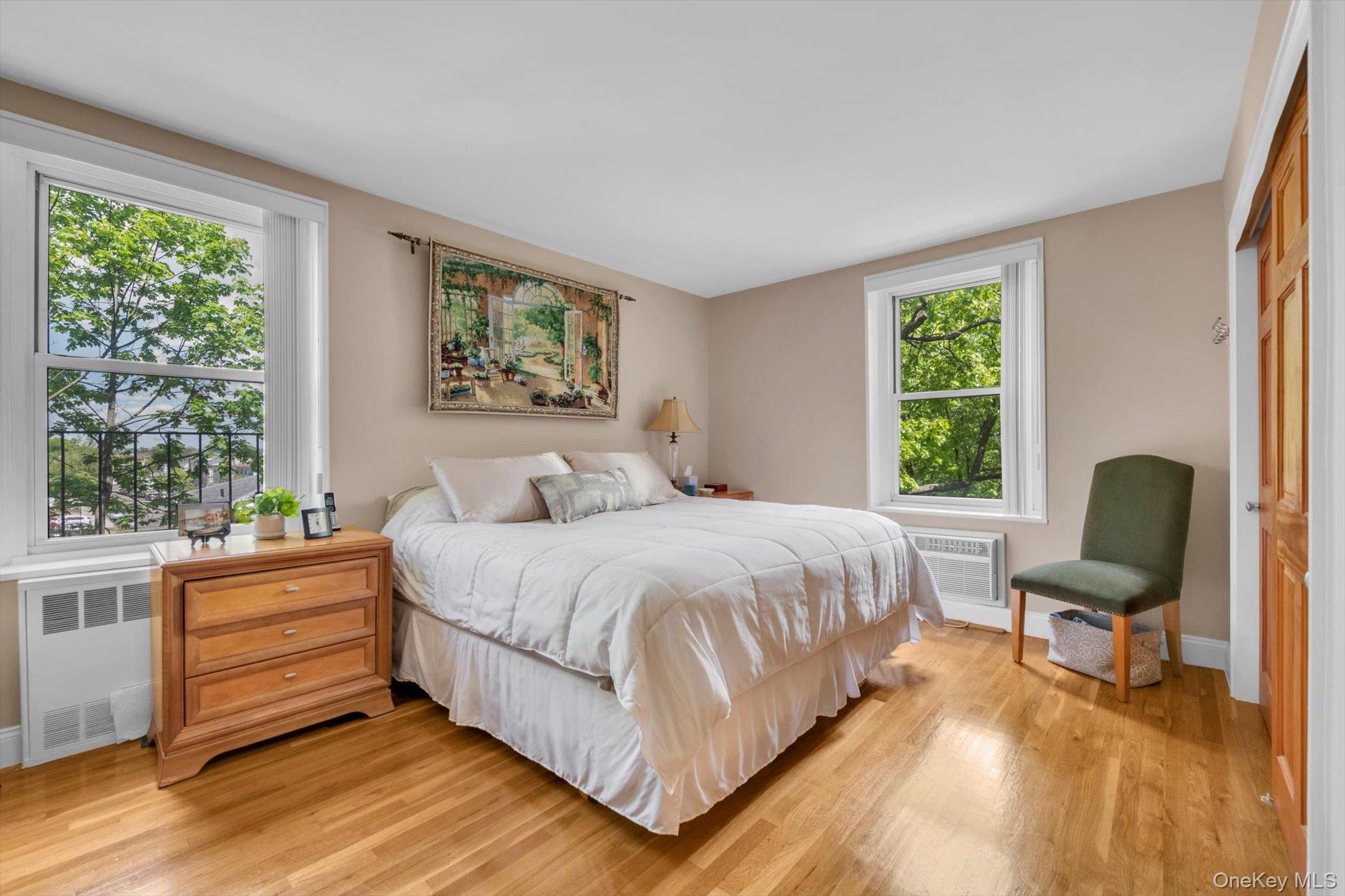 209-25 18th Avenue # 3J, Bayside, NY 11360