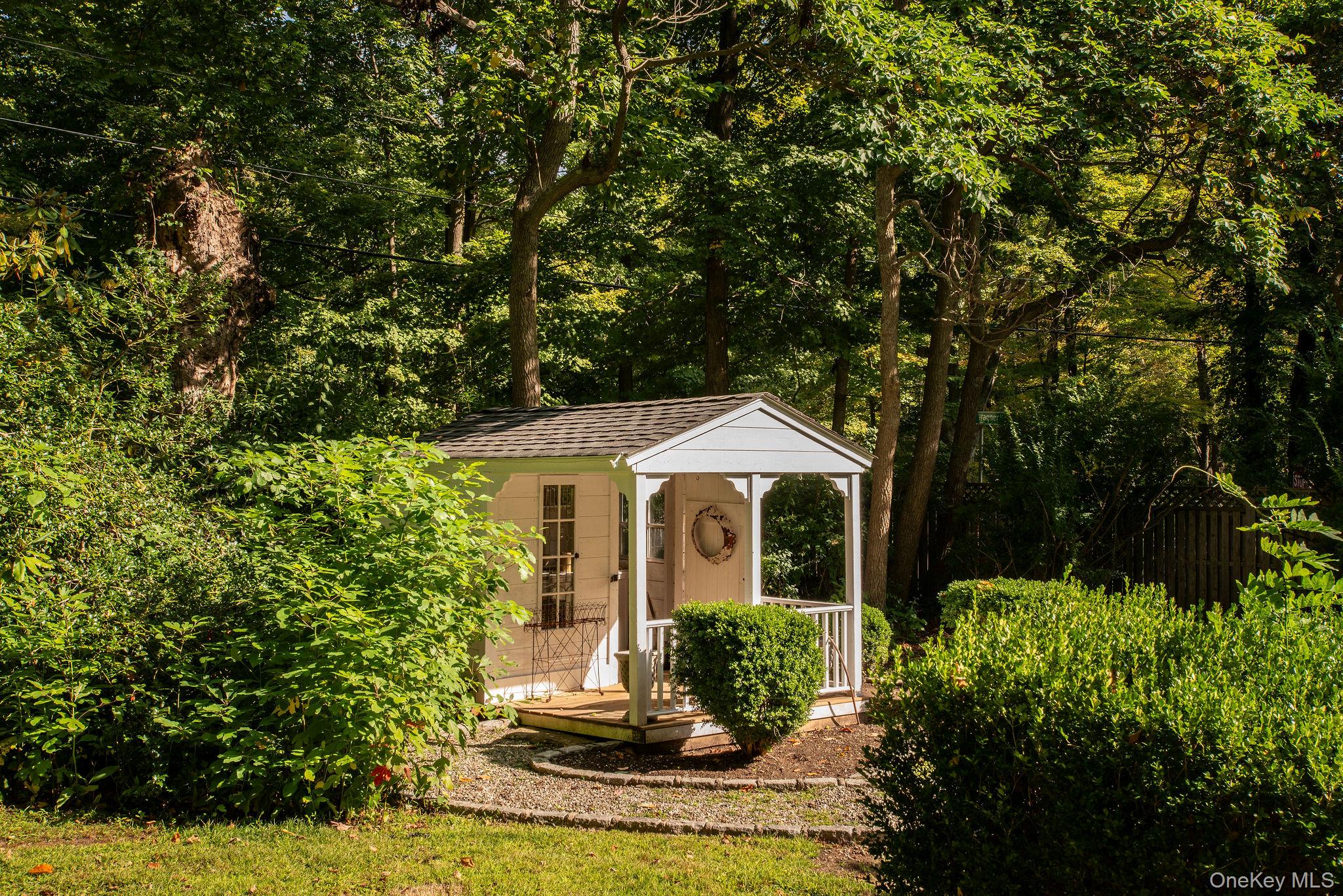 521 Barrett Hill Road, Mahopac, NY 10541