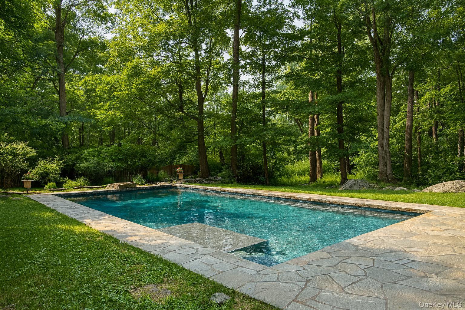 521 Barrett Hill Road, Mahopac, NY 10541