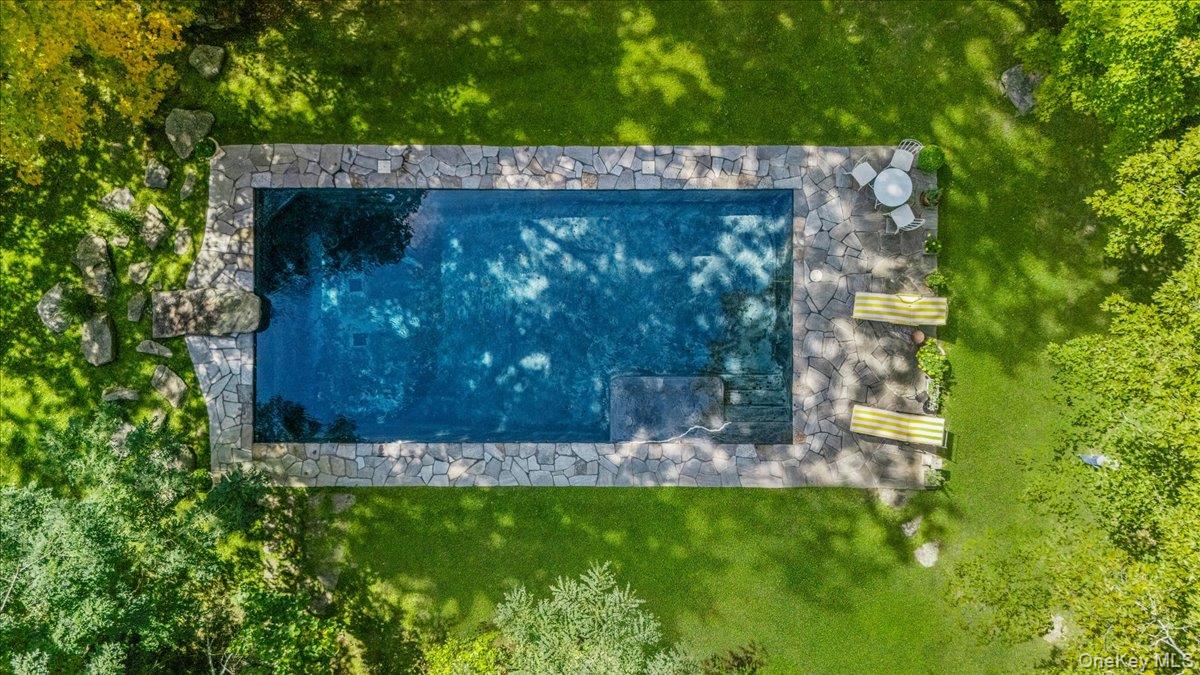 521 Barrett Hill Road, Mahopac, NY 10541