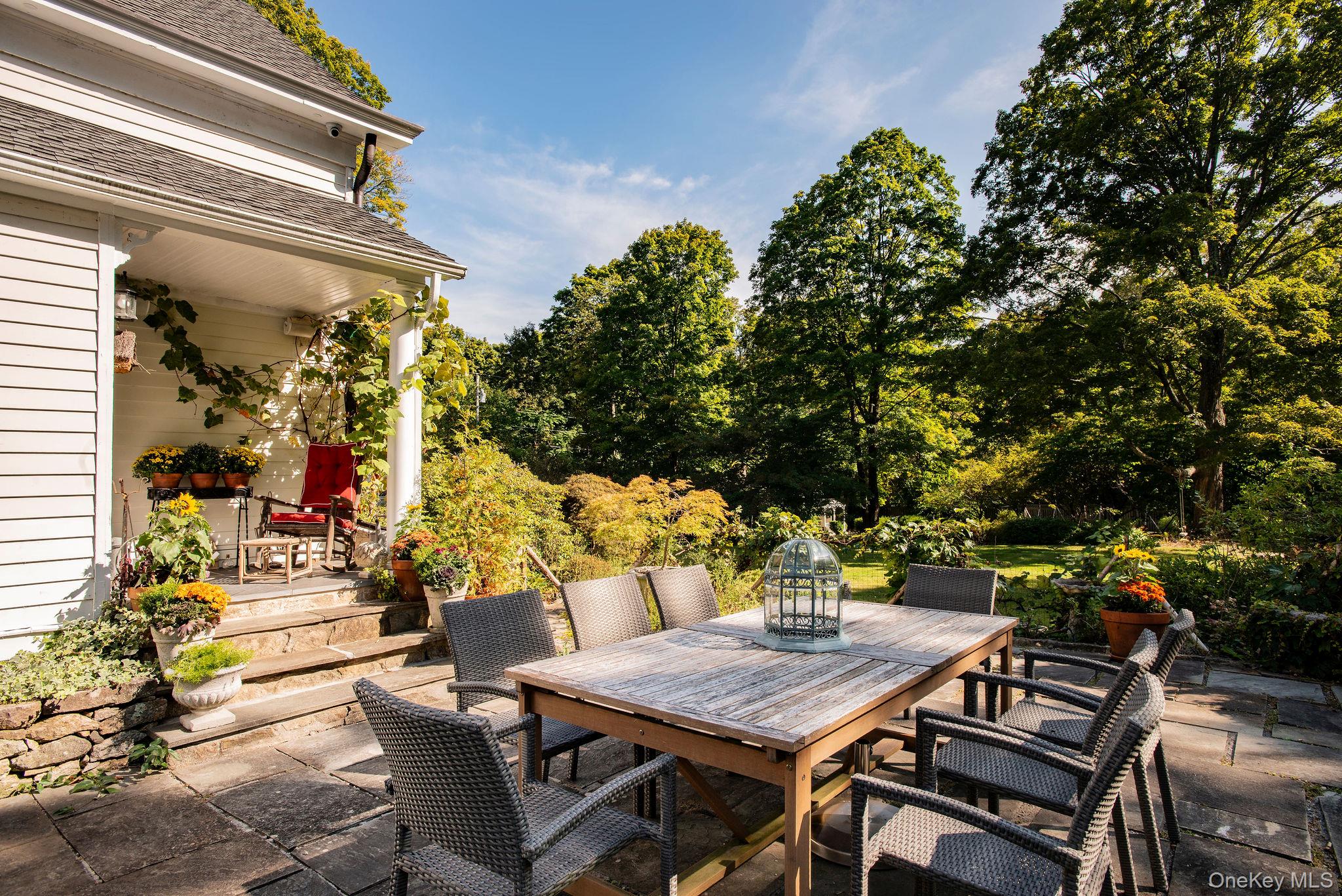 521 Barrett Hill Road, Mahopac, NY 10541