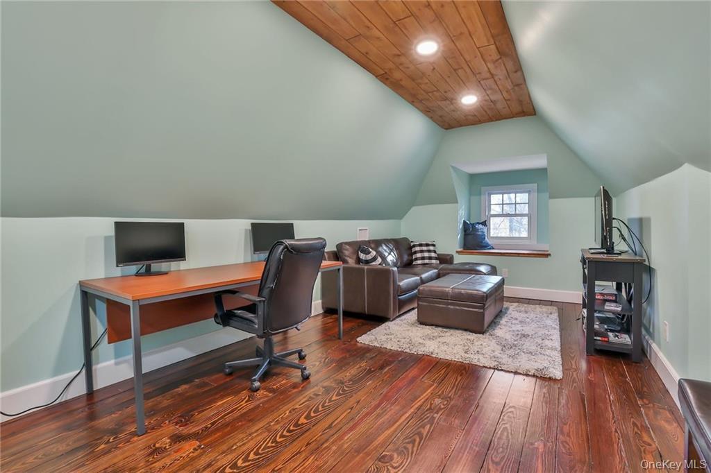 245 E Townline Road, West Nyack, NY 10994