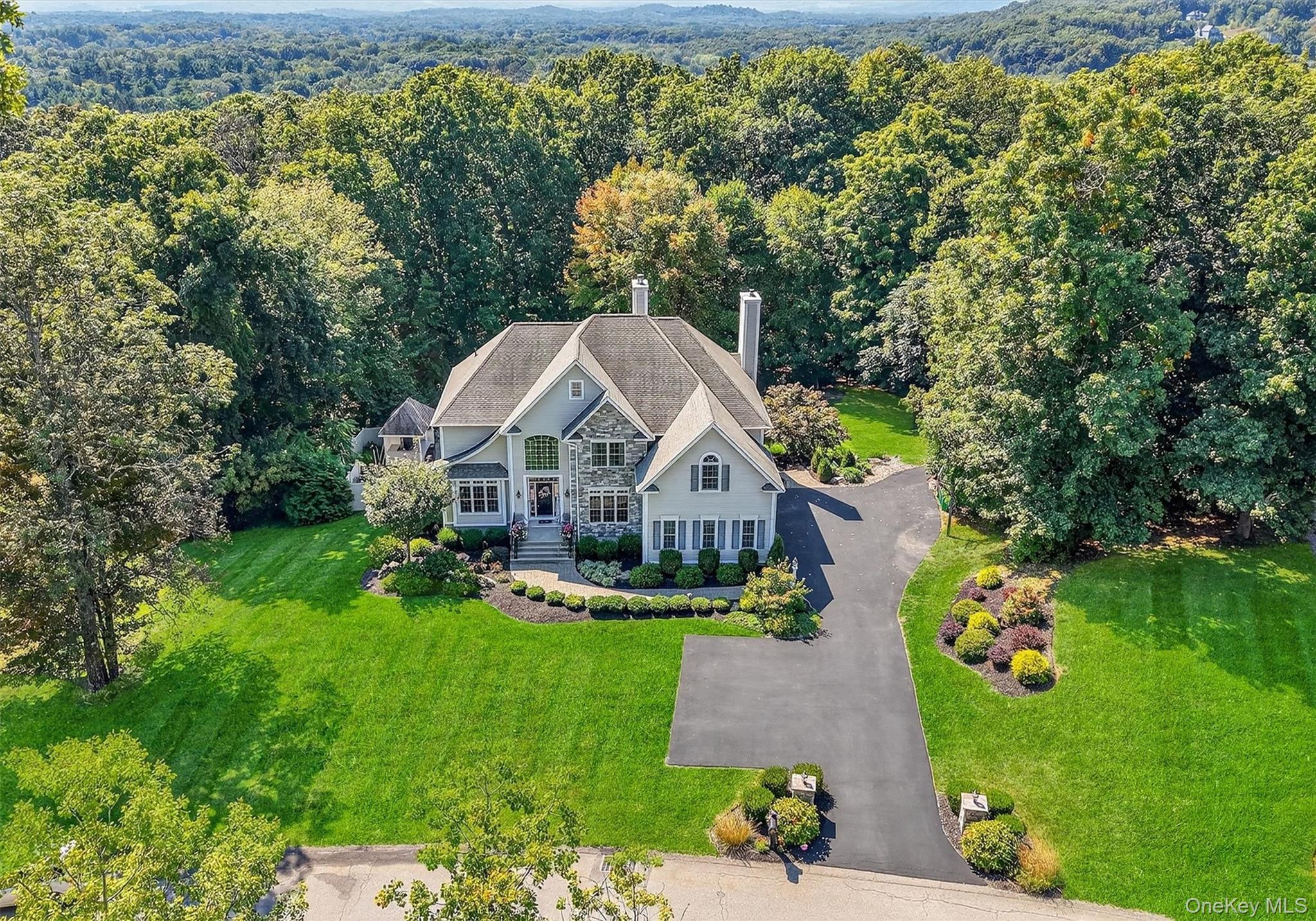 161 Shagbark Lane, Hopewell Junction, NY 12533