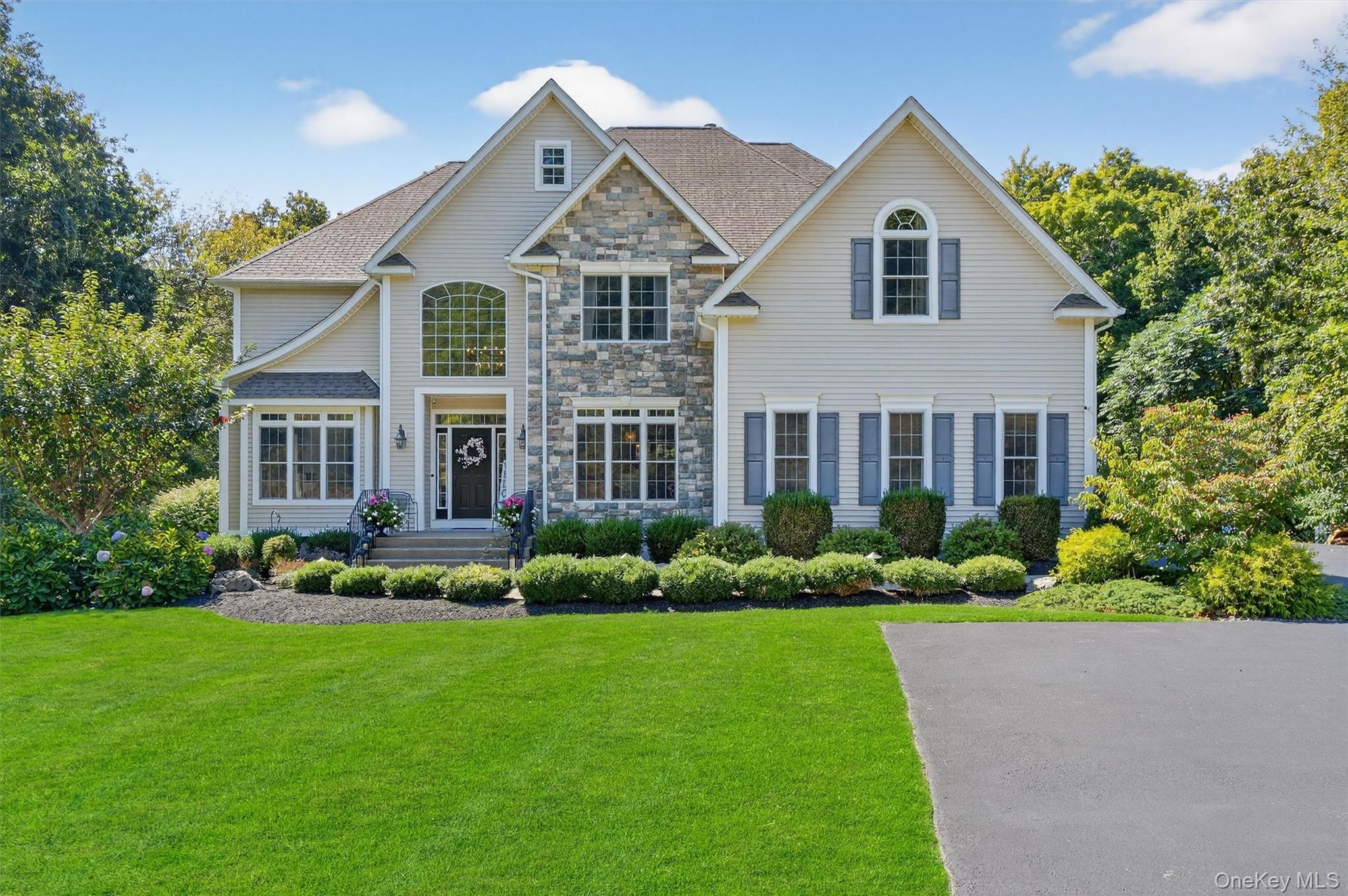 161 Shagbark Lane, Hopewell Junction, NY 12533