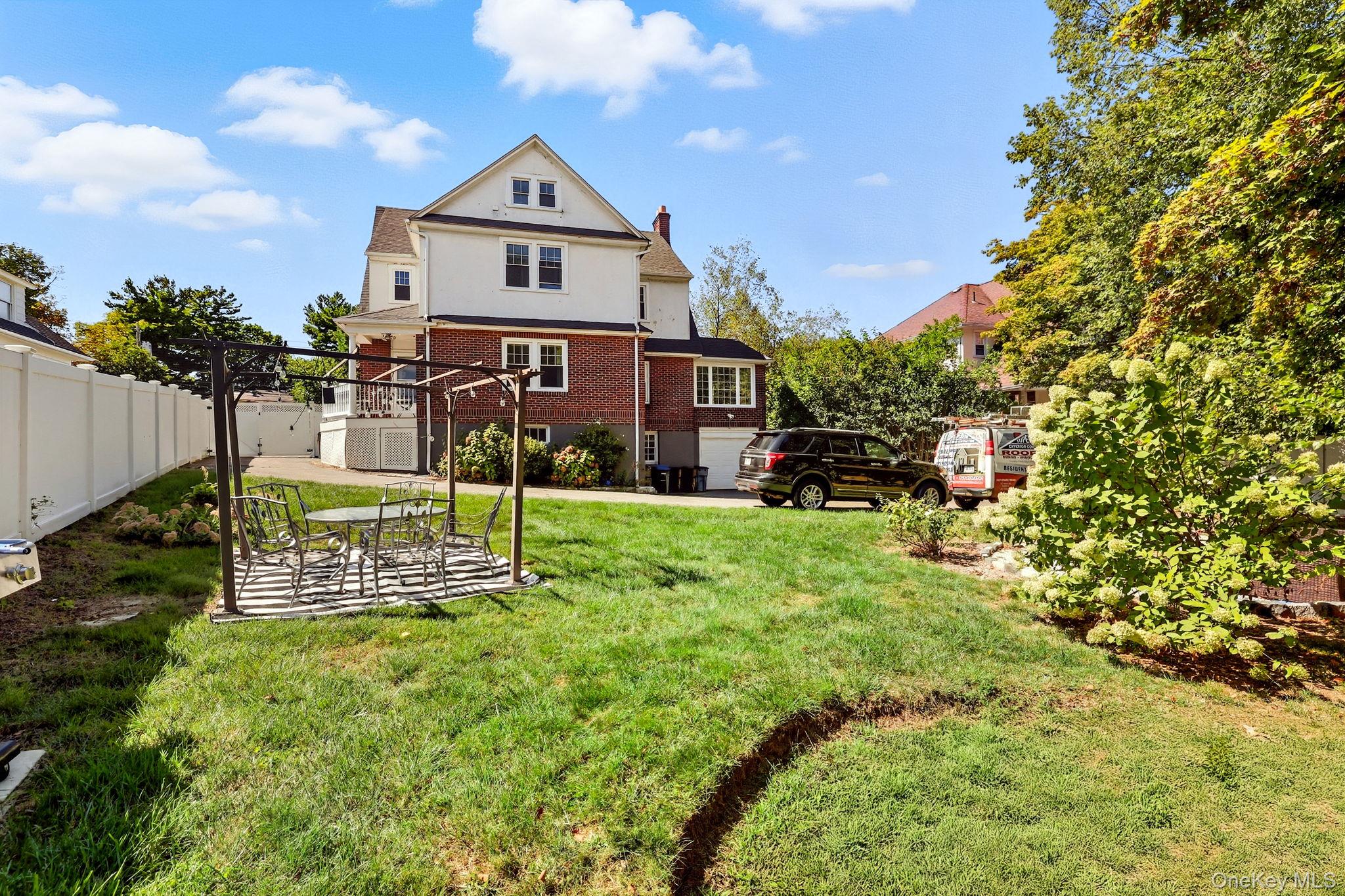 126 N Broadway, White Plains, NY 10603