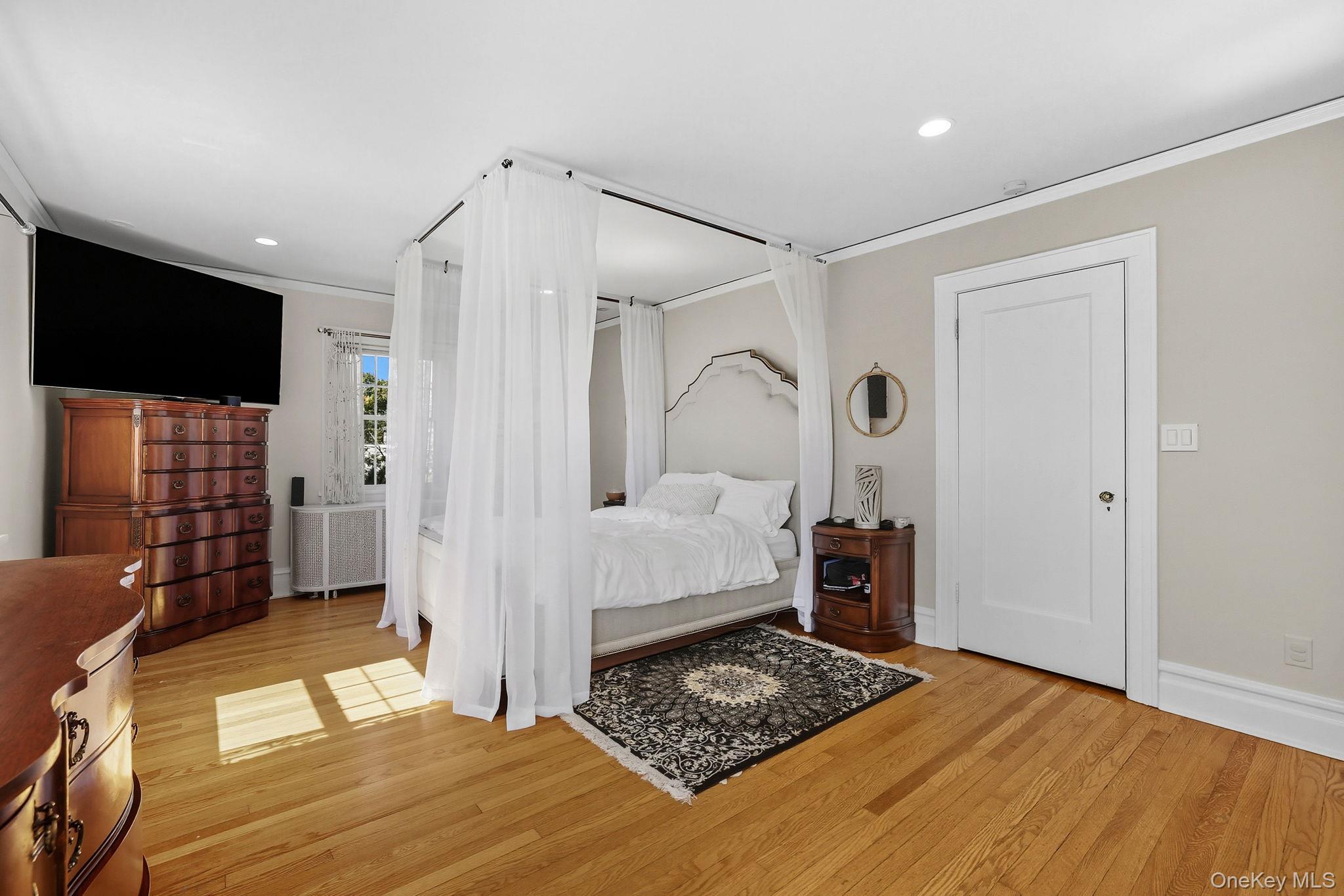 126 N Broadway, White Plains, NY 10603