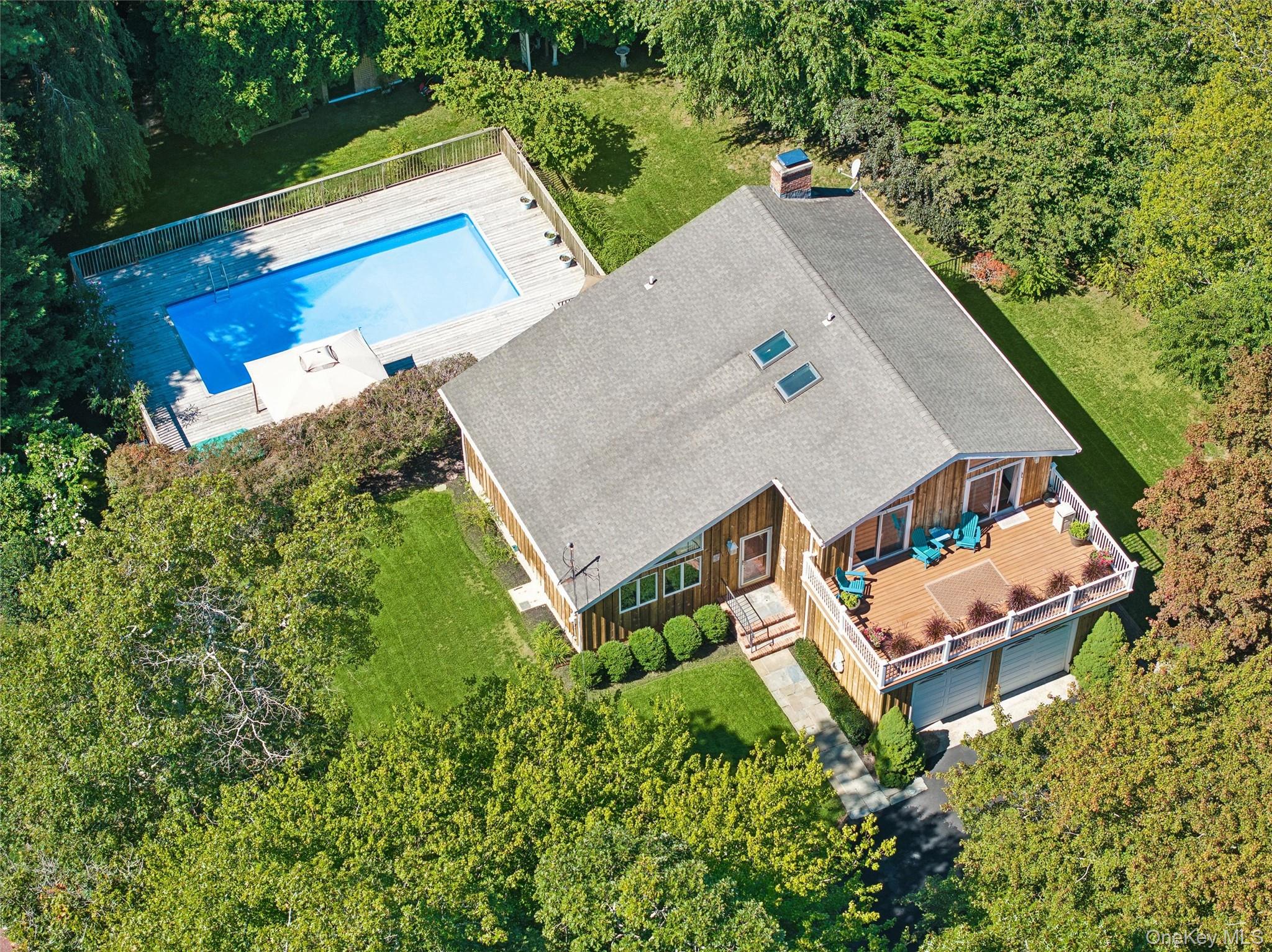 15 Windwood Court, Westhampton, NY 11977