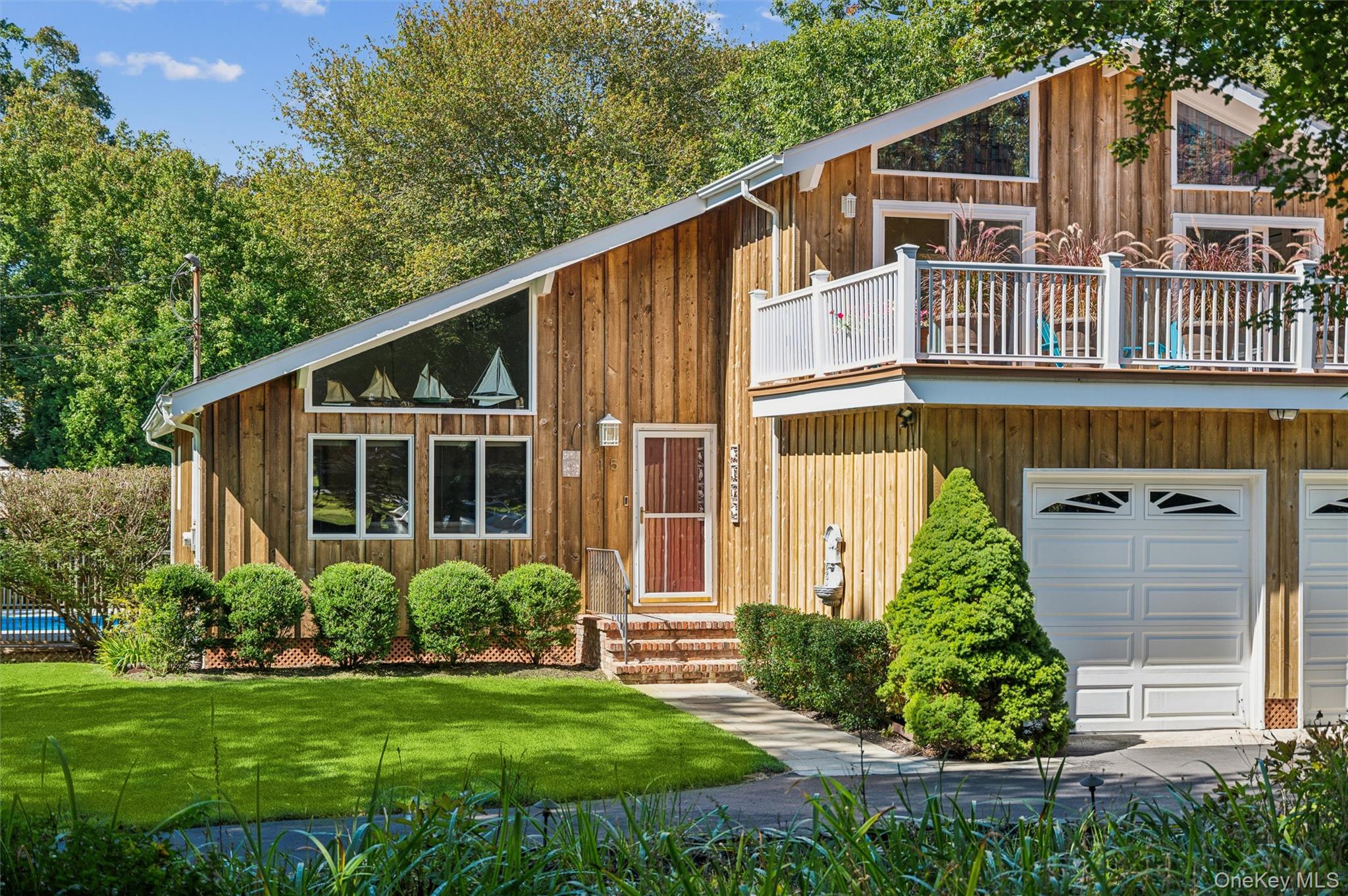 15 Windwood Court, Westhampton, NY 11977