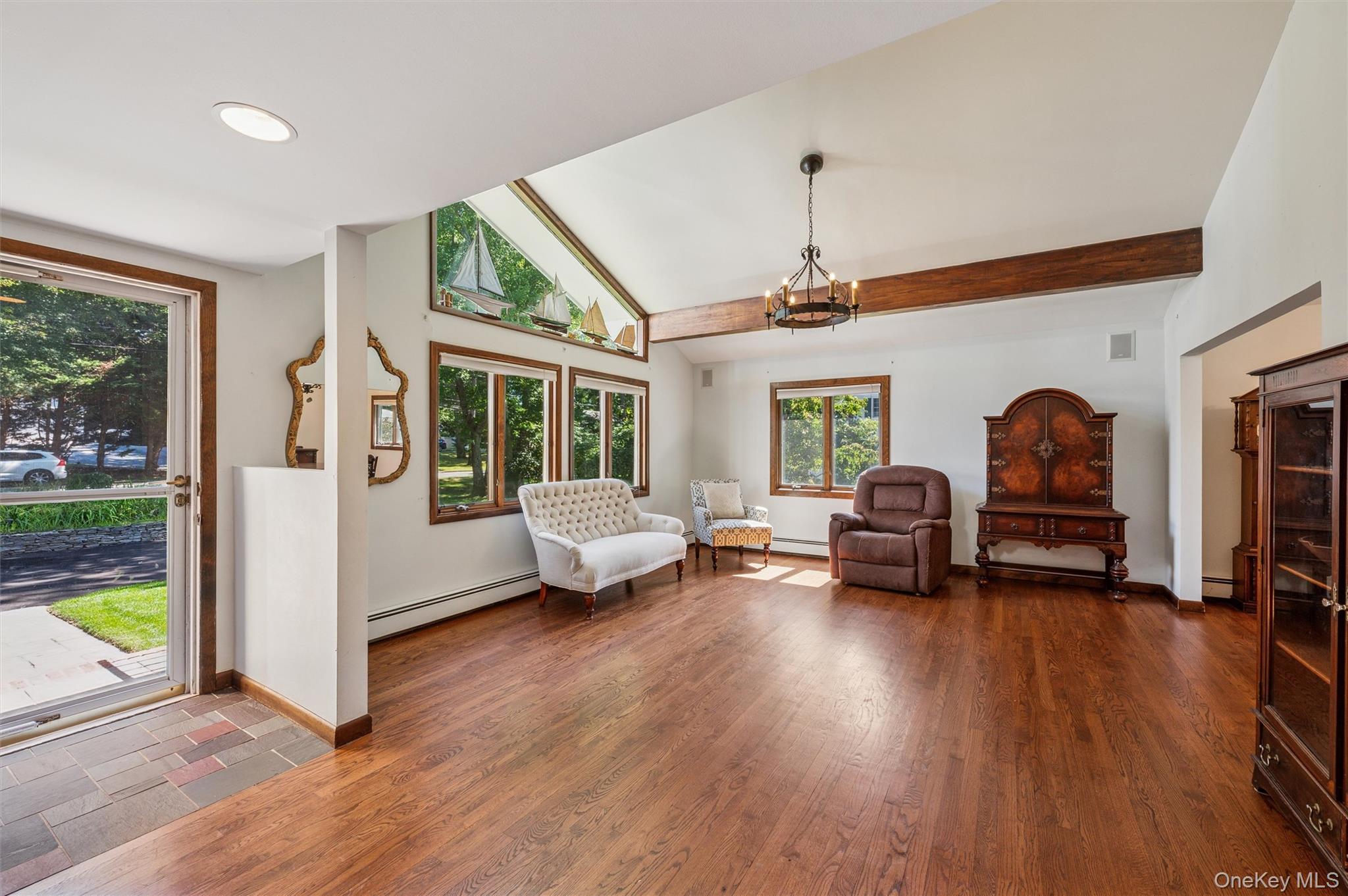 15 Windwood Court, Westhampton, NY 11977