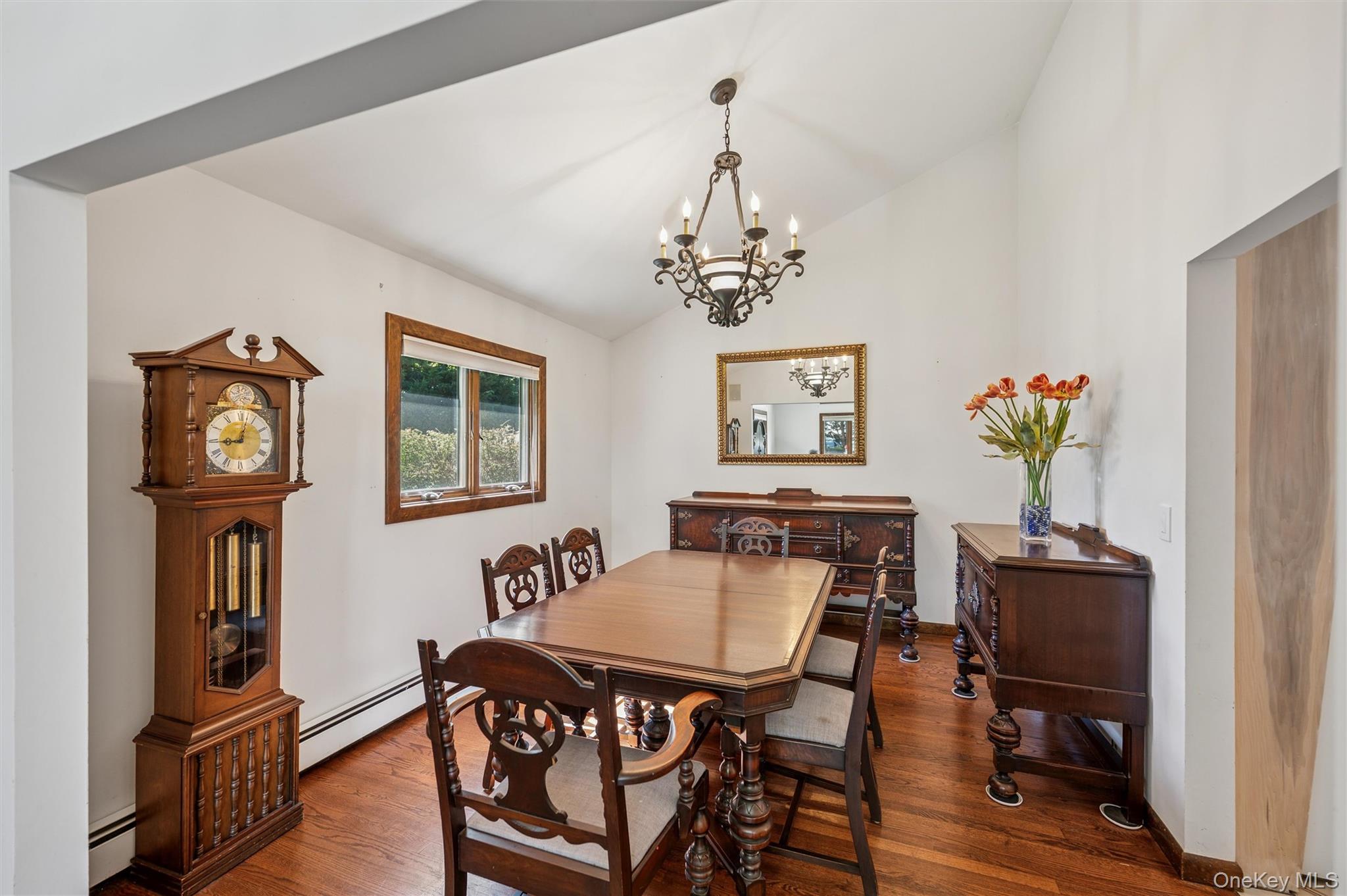 15 Windwood Court, Westhampton, NY 11977