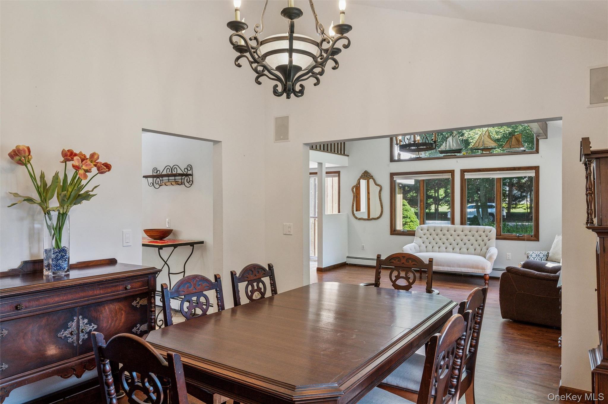 15 Windwood Court, Westhampton, NY 11977