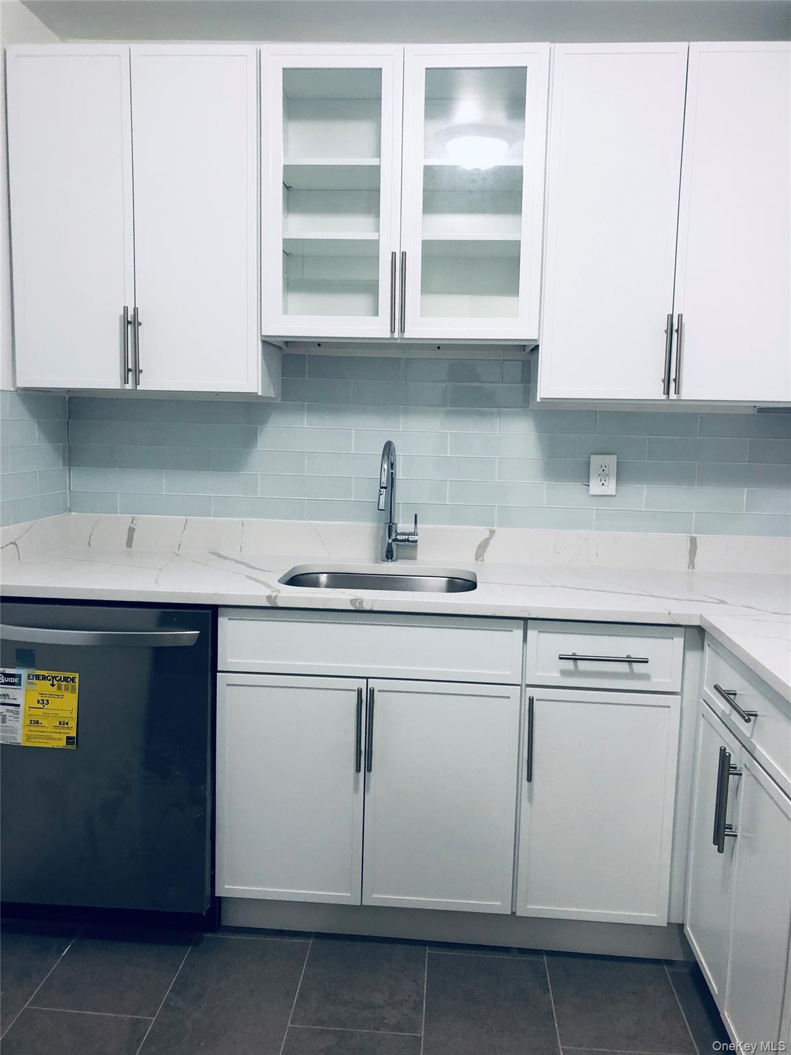 1304 Midland Avenue # B-75, Yonkers, NY 10704