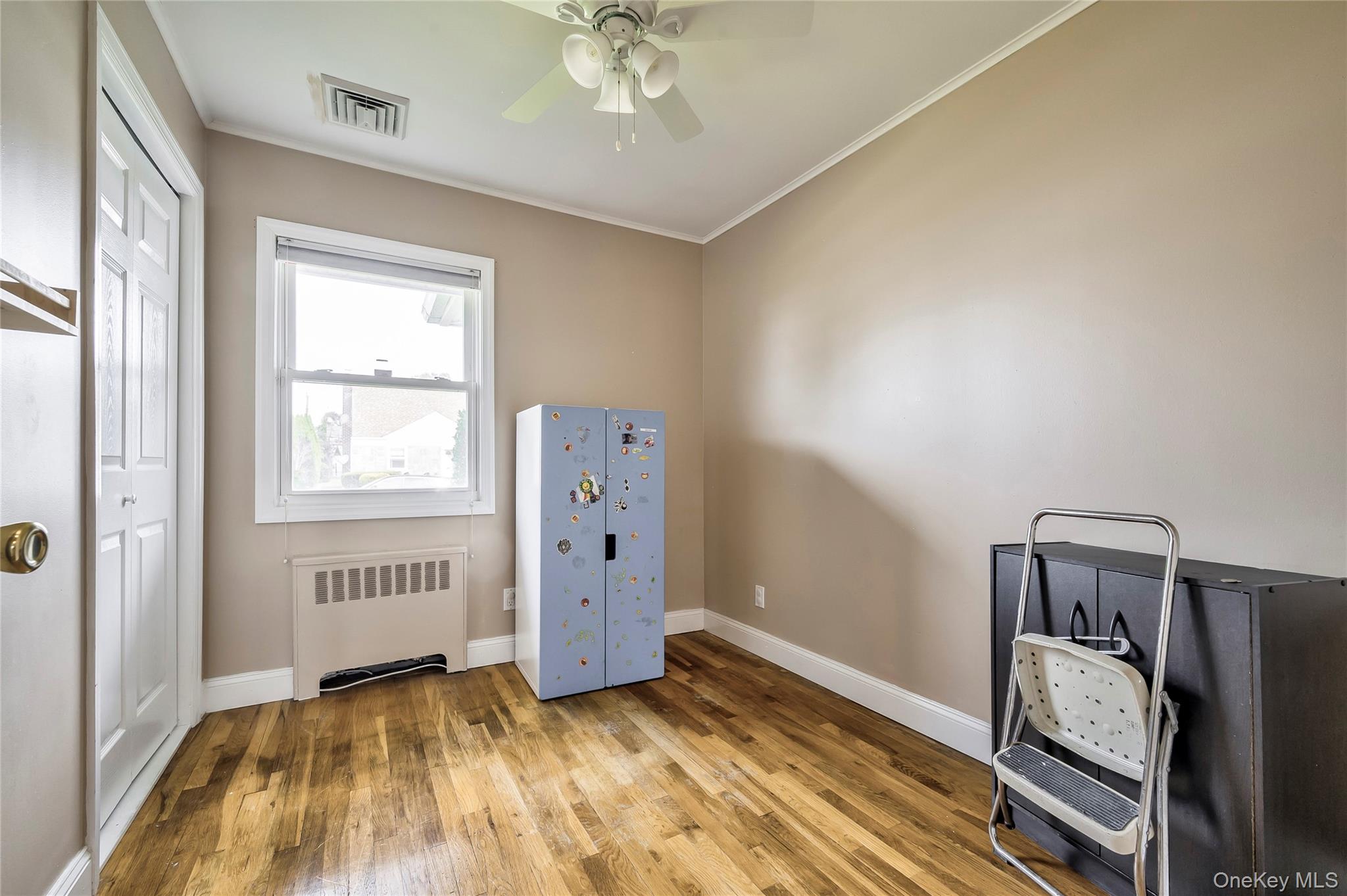 11 Jamaica Ave, Plainview, NY 11803