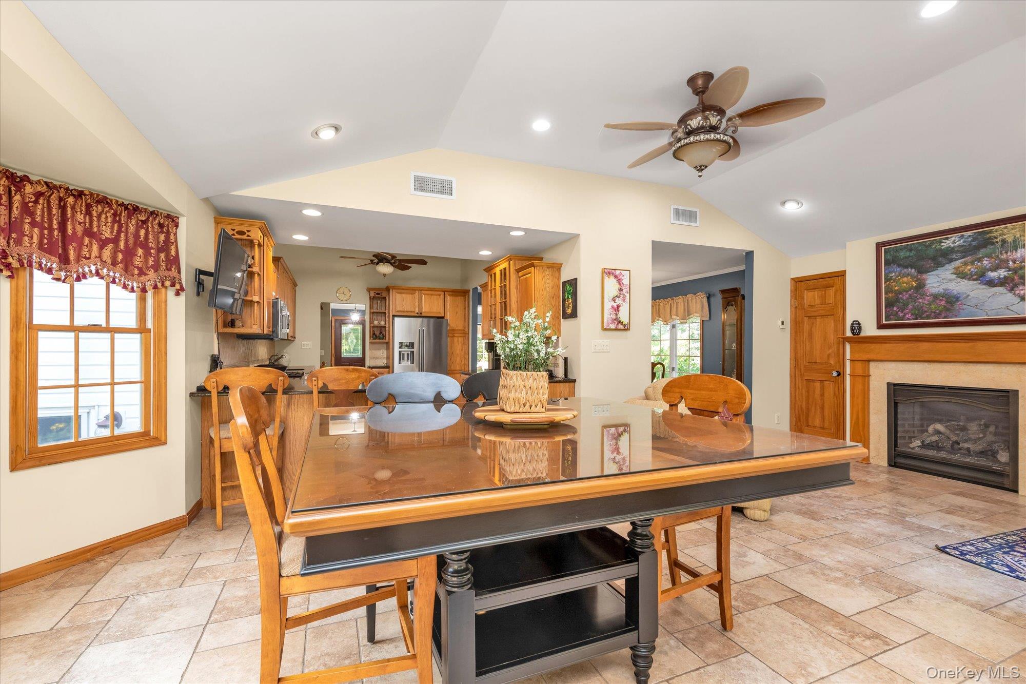 84 Lake Road, Greenlawn, NY 11740