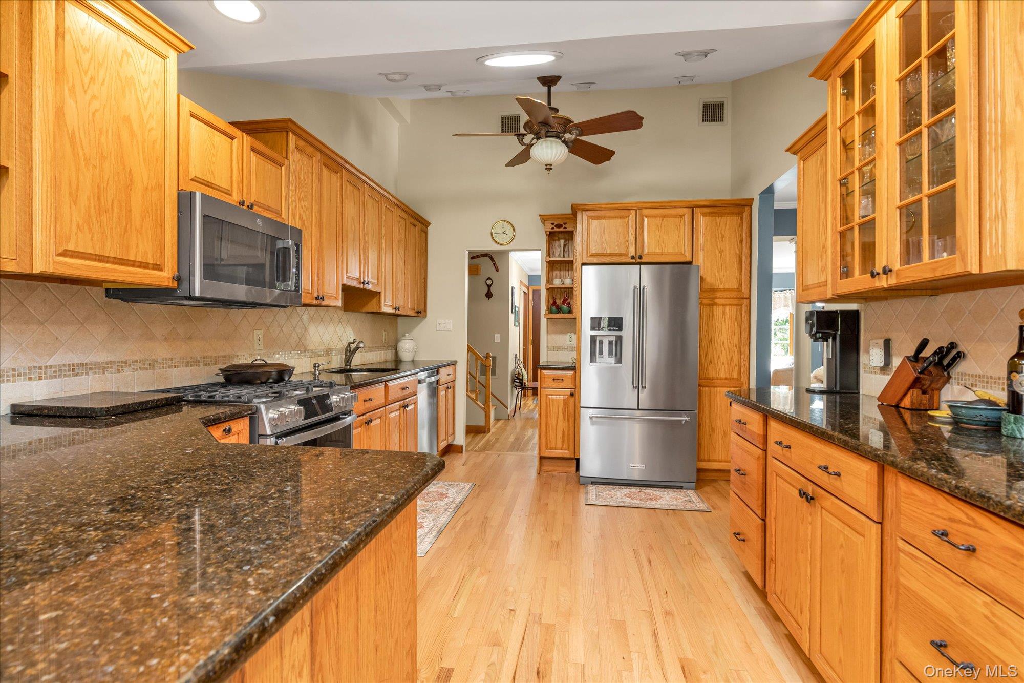 84 Lake Road, Greenlawn, NY 11740