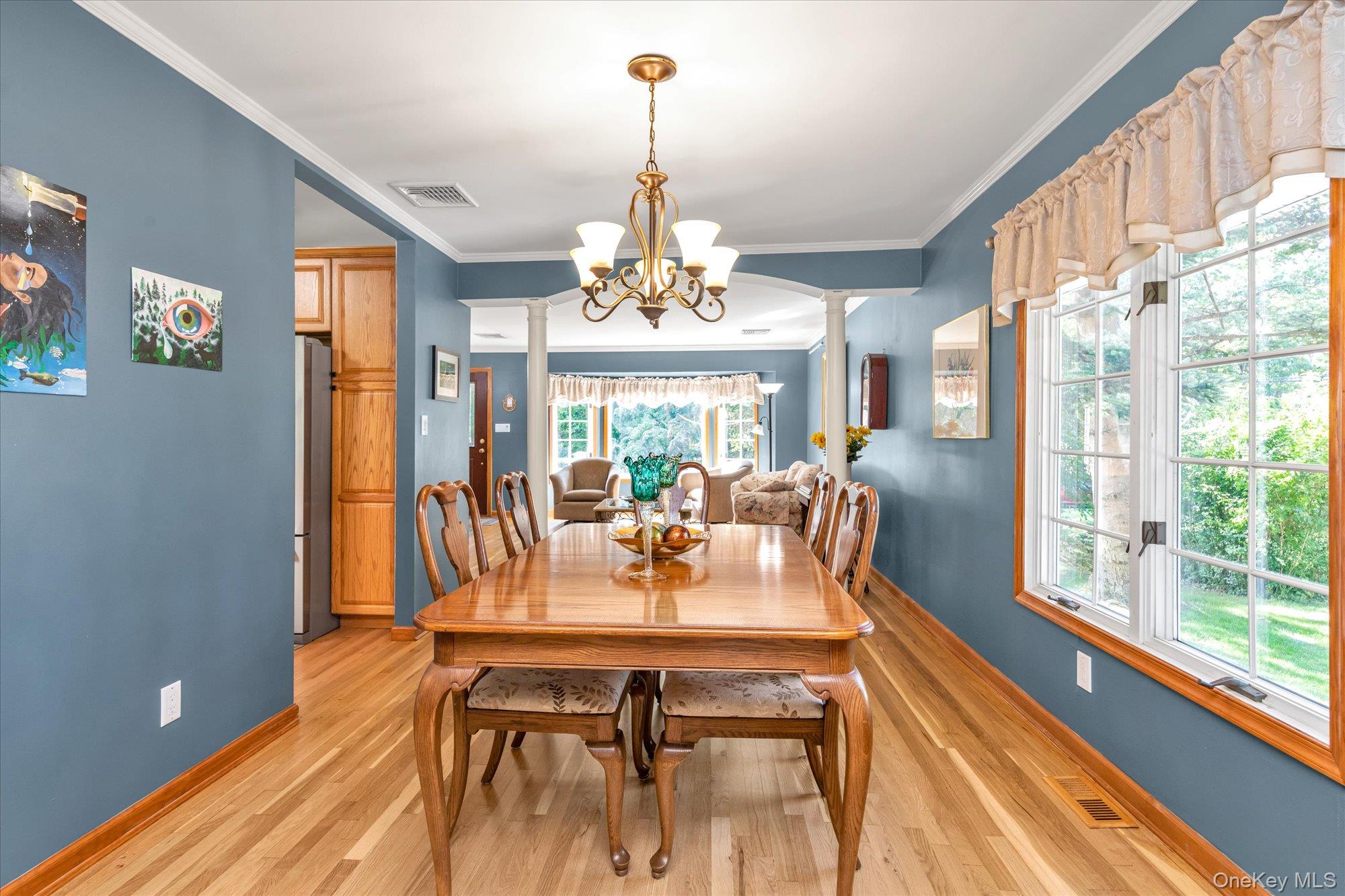 84 Lake Road, Greenlawn, NY 11740