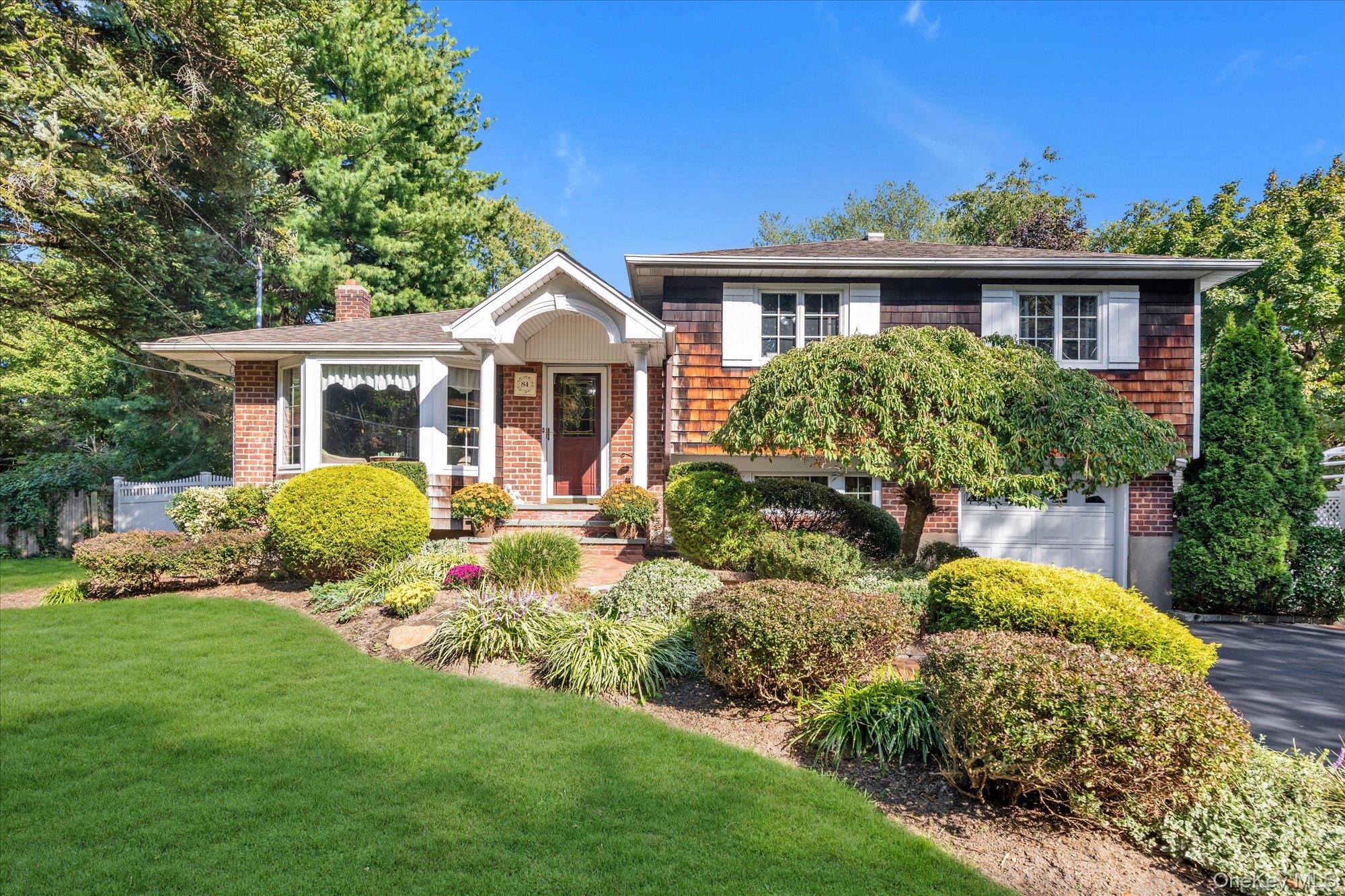 84 Lake Road, Greenlawn, NY 11740