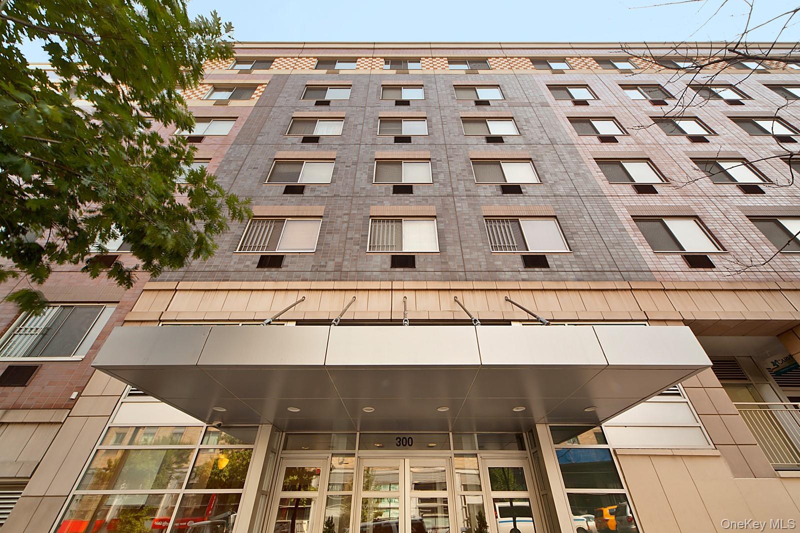 300 W West 145 Street # 6M, New York (Manhattan), NY 10030