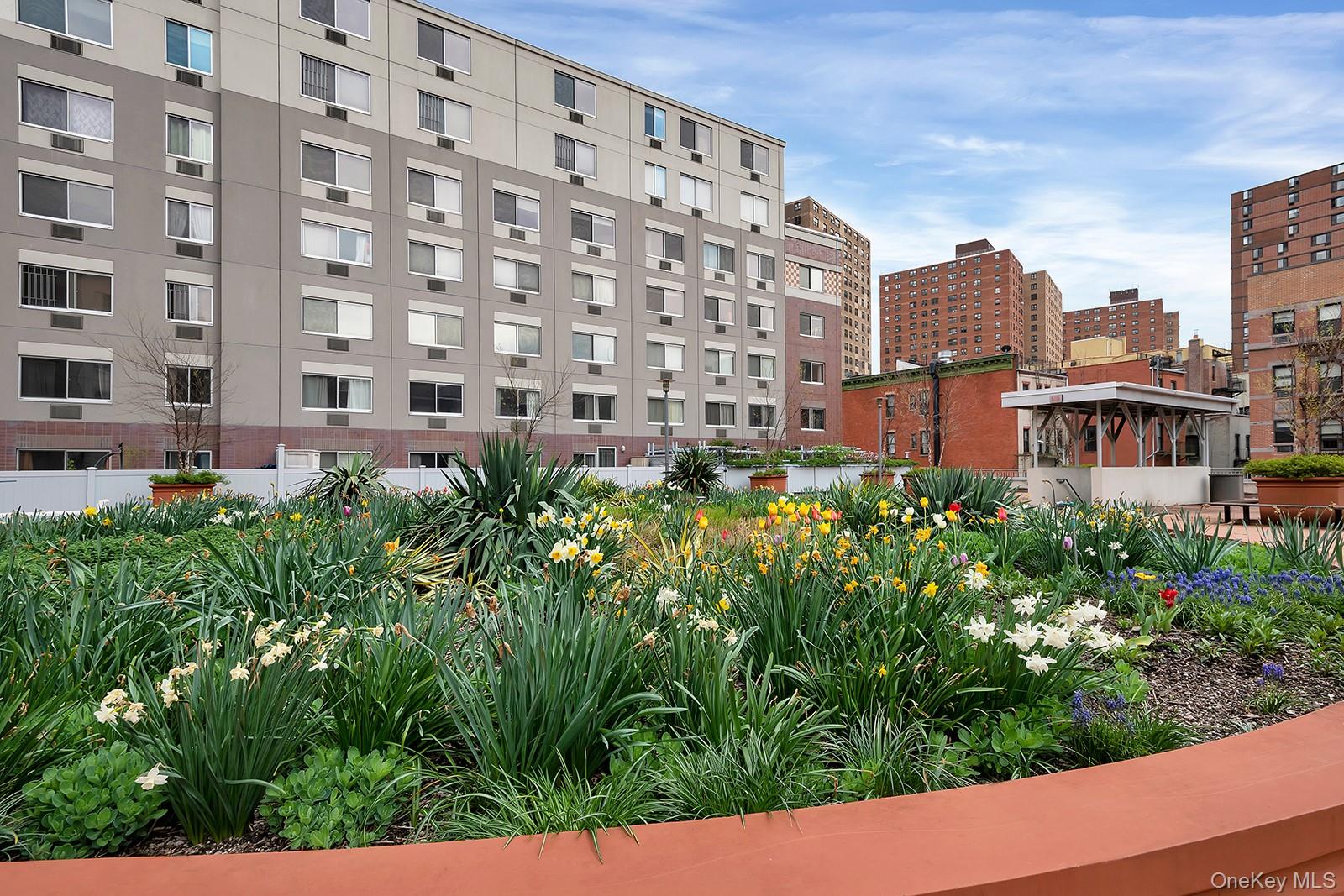 300 W West 145 Street # 6M, New York (Manhattan), NY 10030