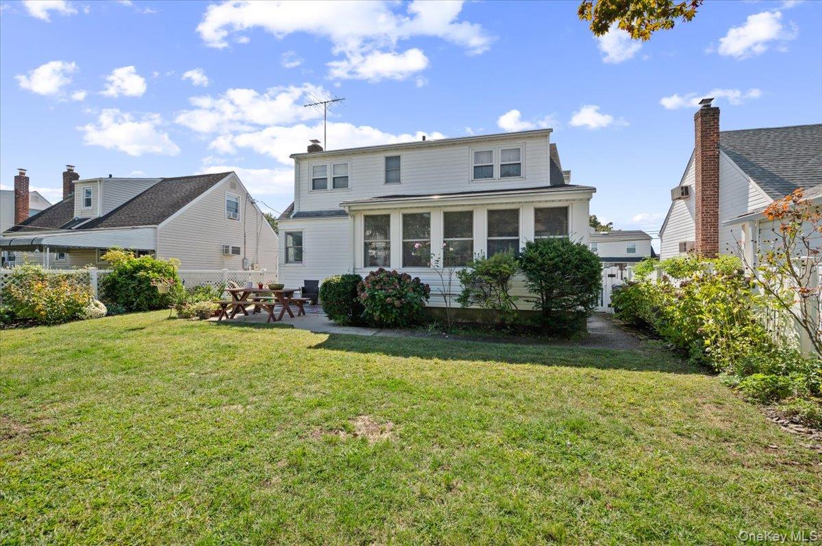 34 Audrey Avenue, Plainview, NY 11803