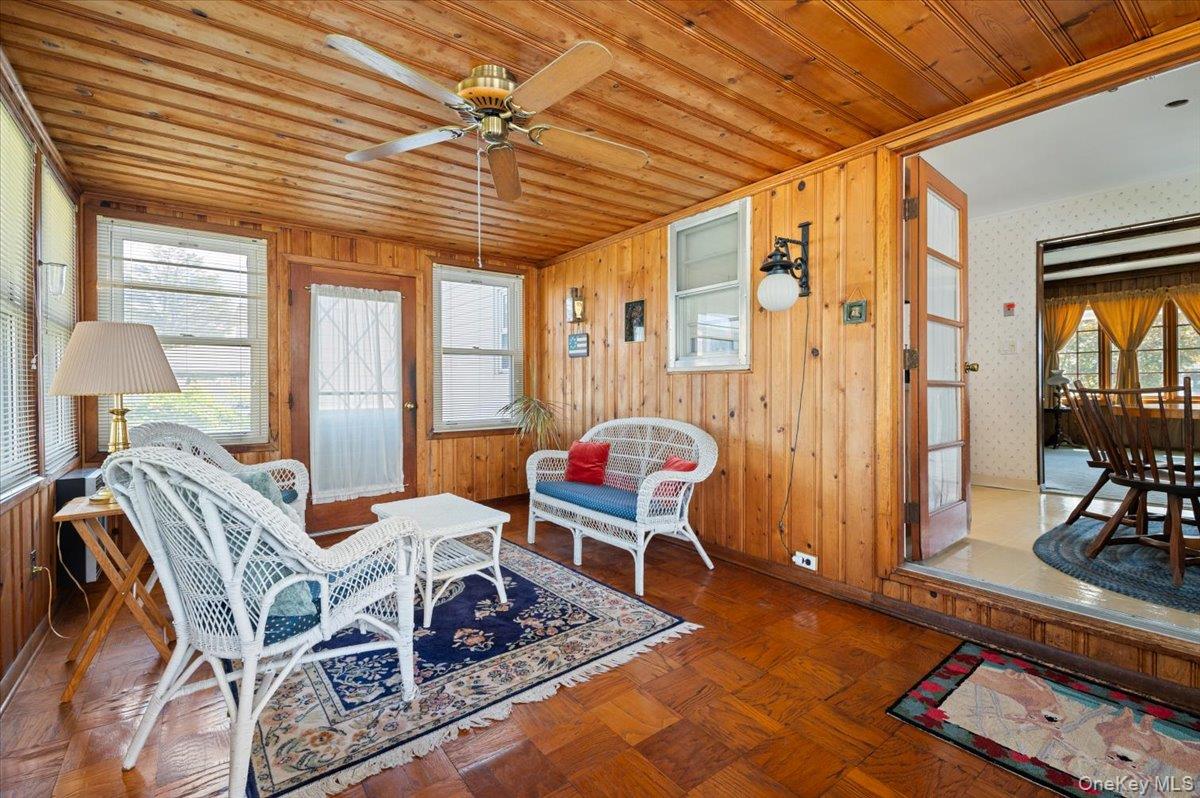 34 Audrey Avenue, Plainview, NY 11803