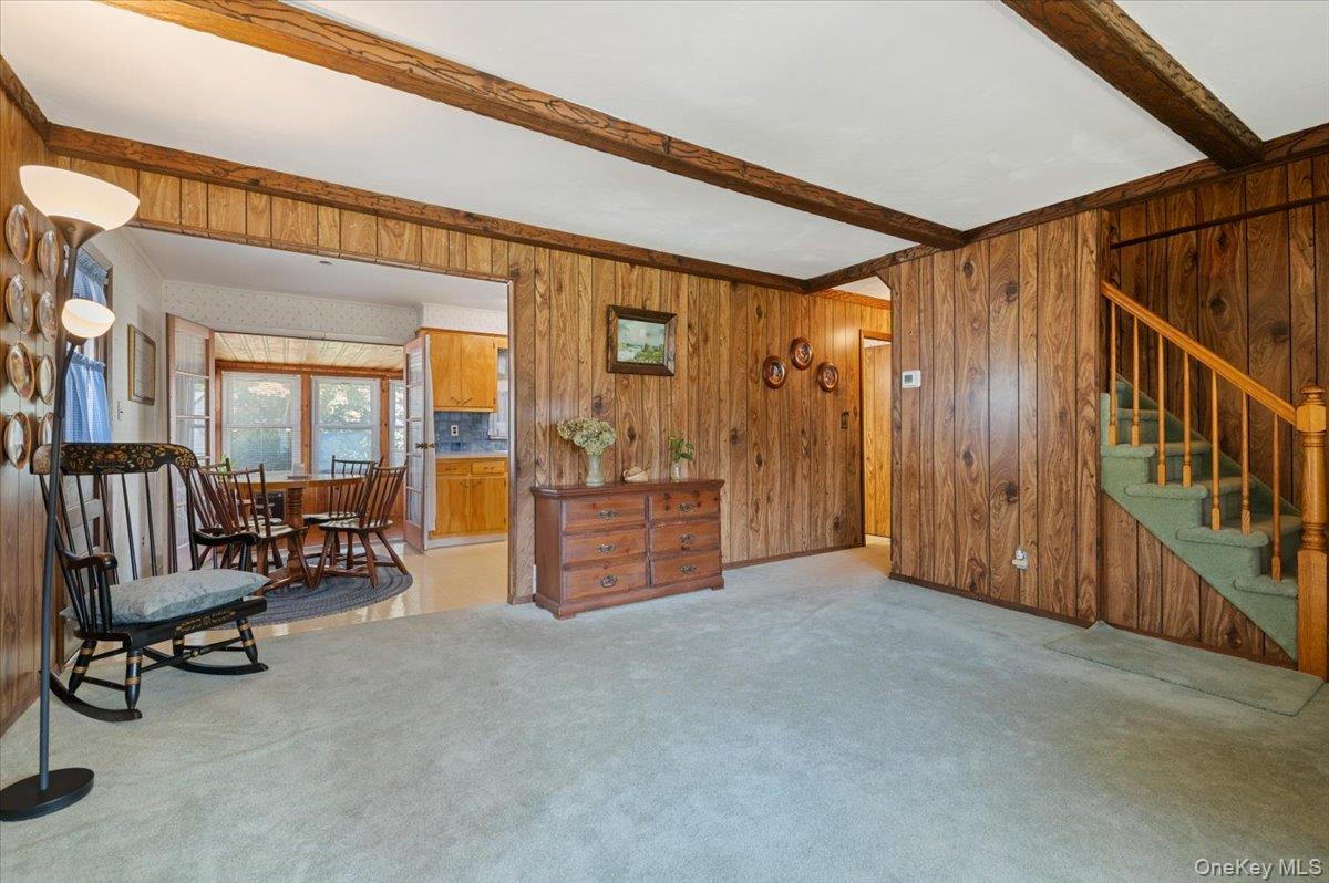 34 Audrey Avenue, Plainview, NY 11803