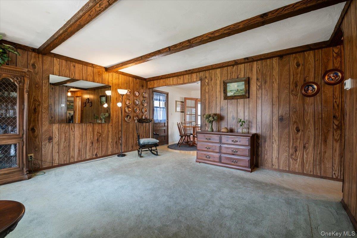 34 Audrey Avenue, Plainview, NY 11803