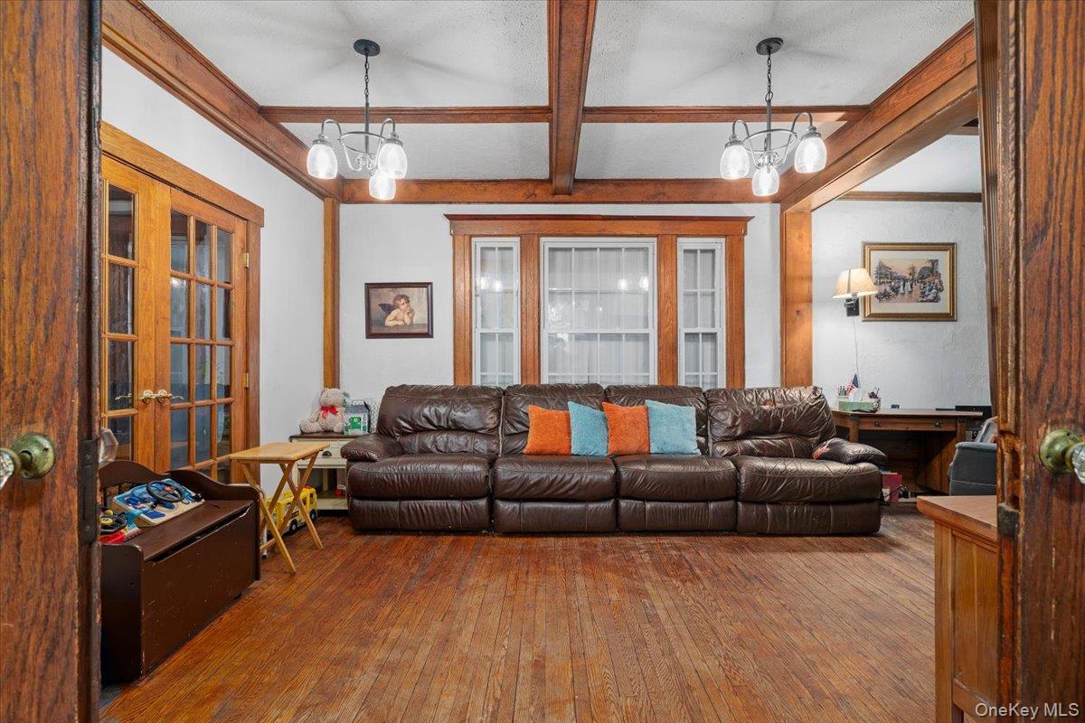 15427 11th Avenue, Whitestone, NY 11357