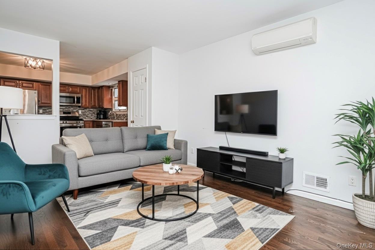 160 Serrell Avenue, Staten Island, NY 10312