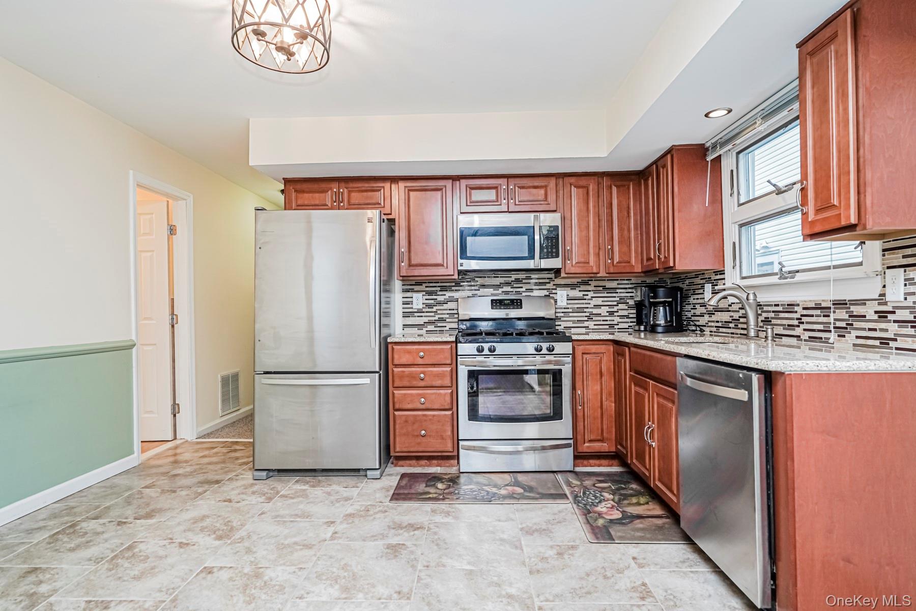 160 Serrell Avenue, Staten Island, NY 10312