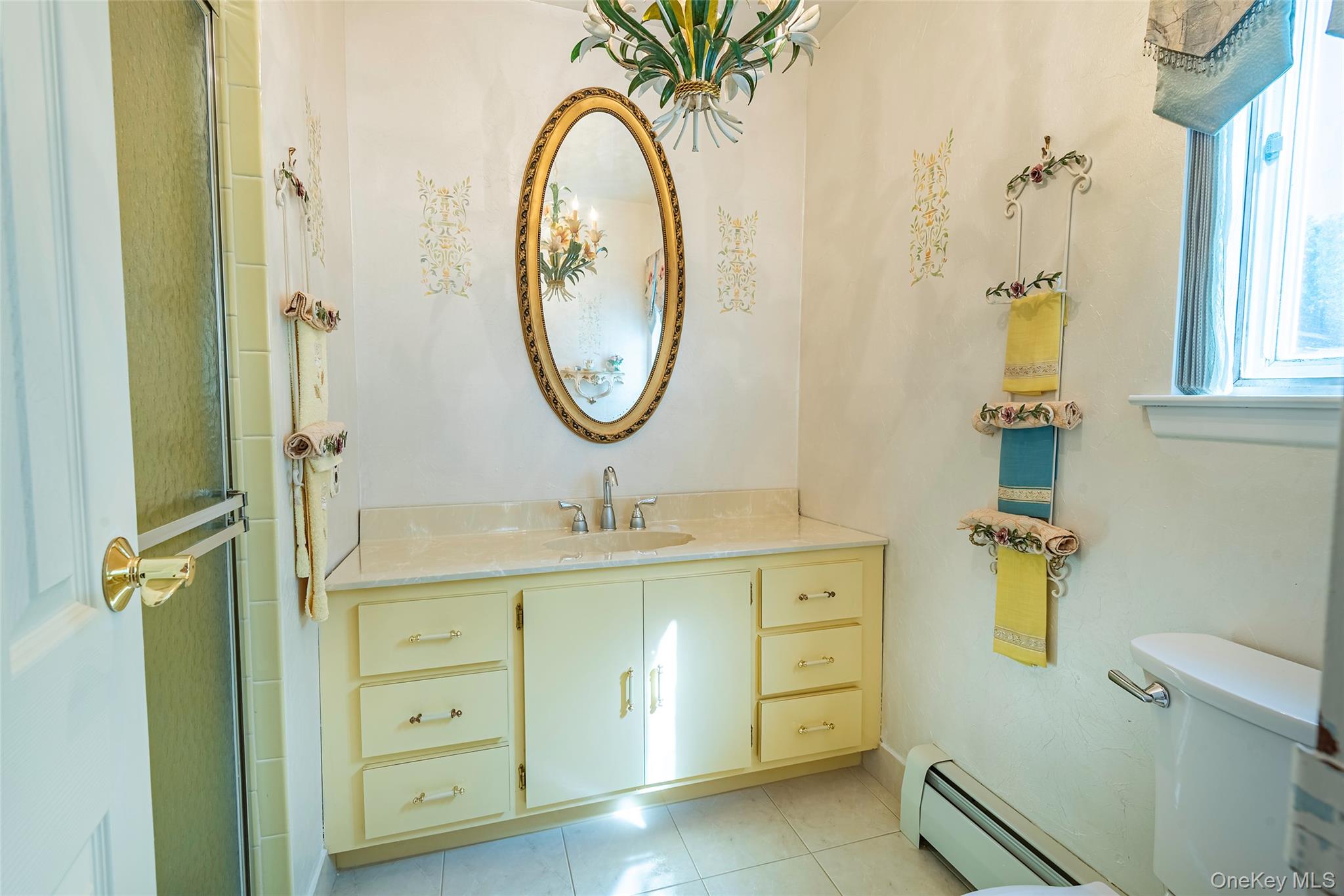 6 Linden Street, Selden, NY 11784