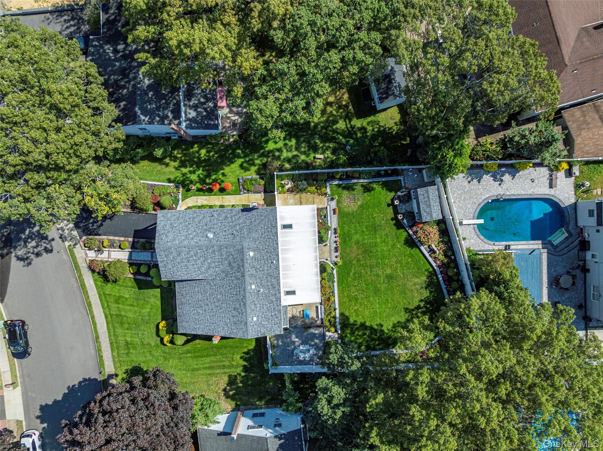 6 Linden Street, Selden, NY 11784