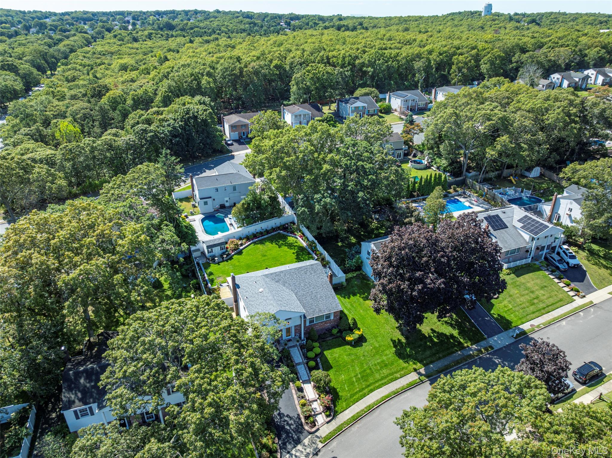 6 Linden Street, Selden, NY 11784