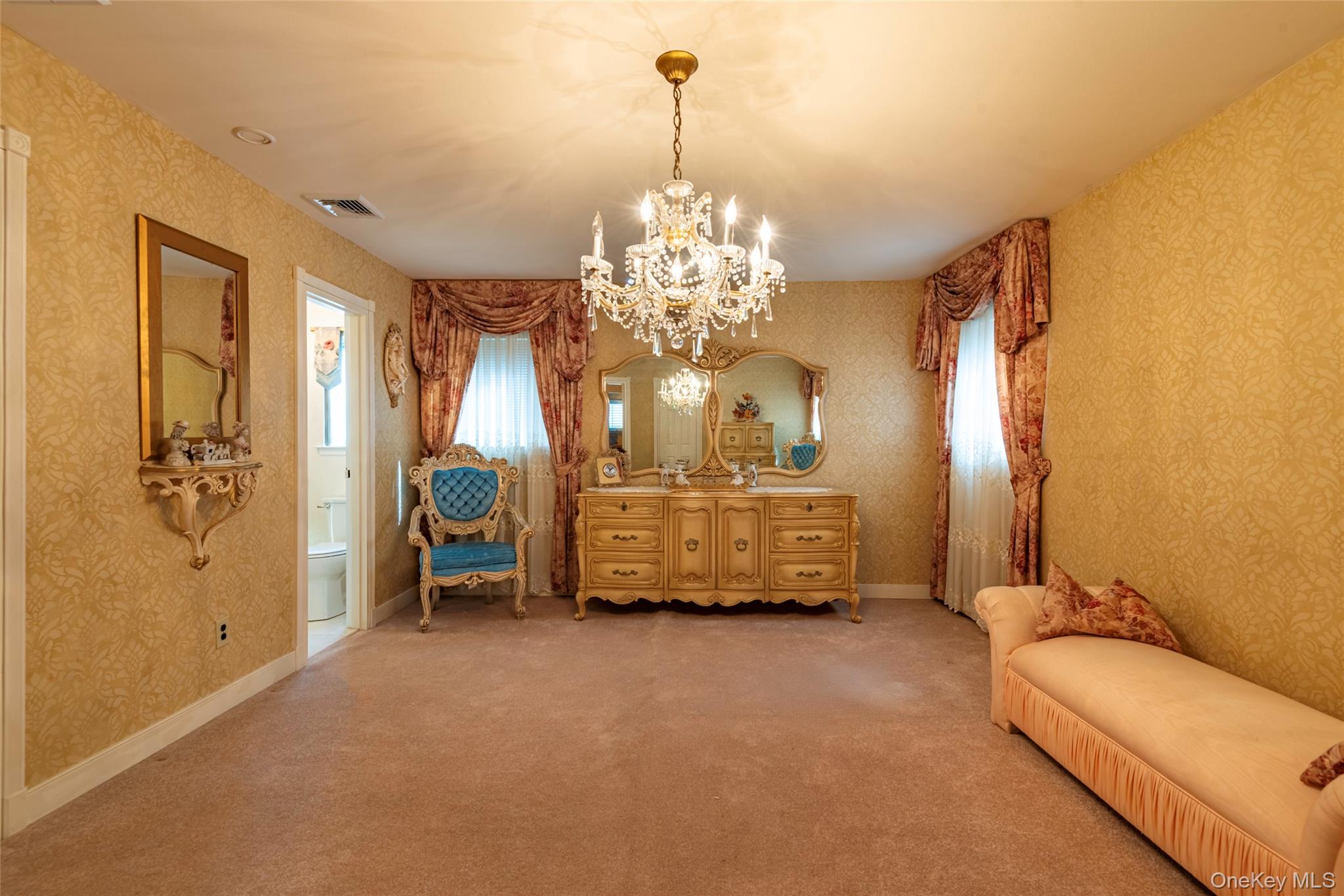 6 Linden Street, Selden, NY 11784