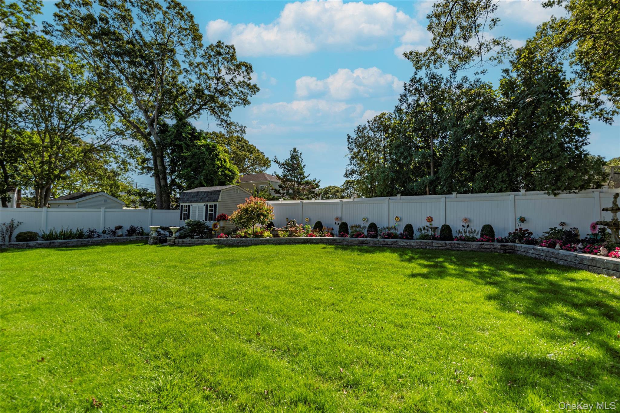 6 Linden Street, Selden, NY 11784