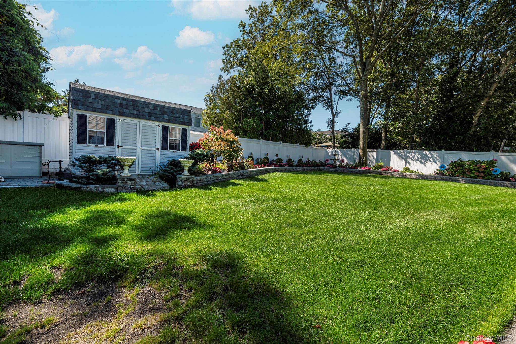 6 Linden Street, Selden, NY 11784