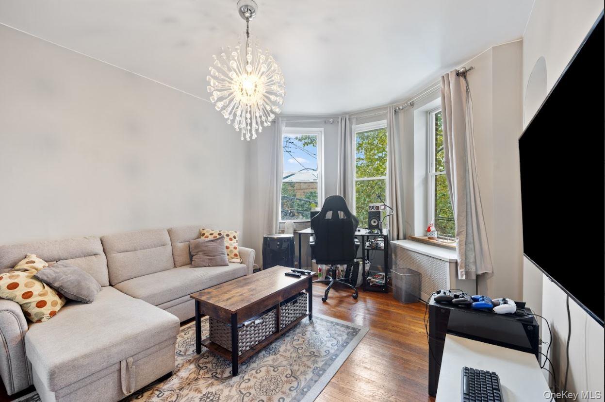 6185 Grove Street, Ridgewood, NY 11385