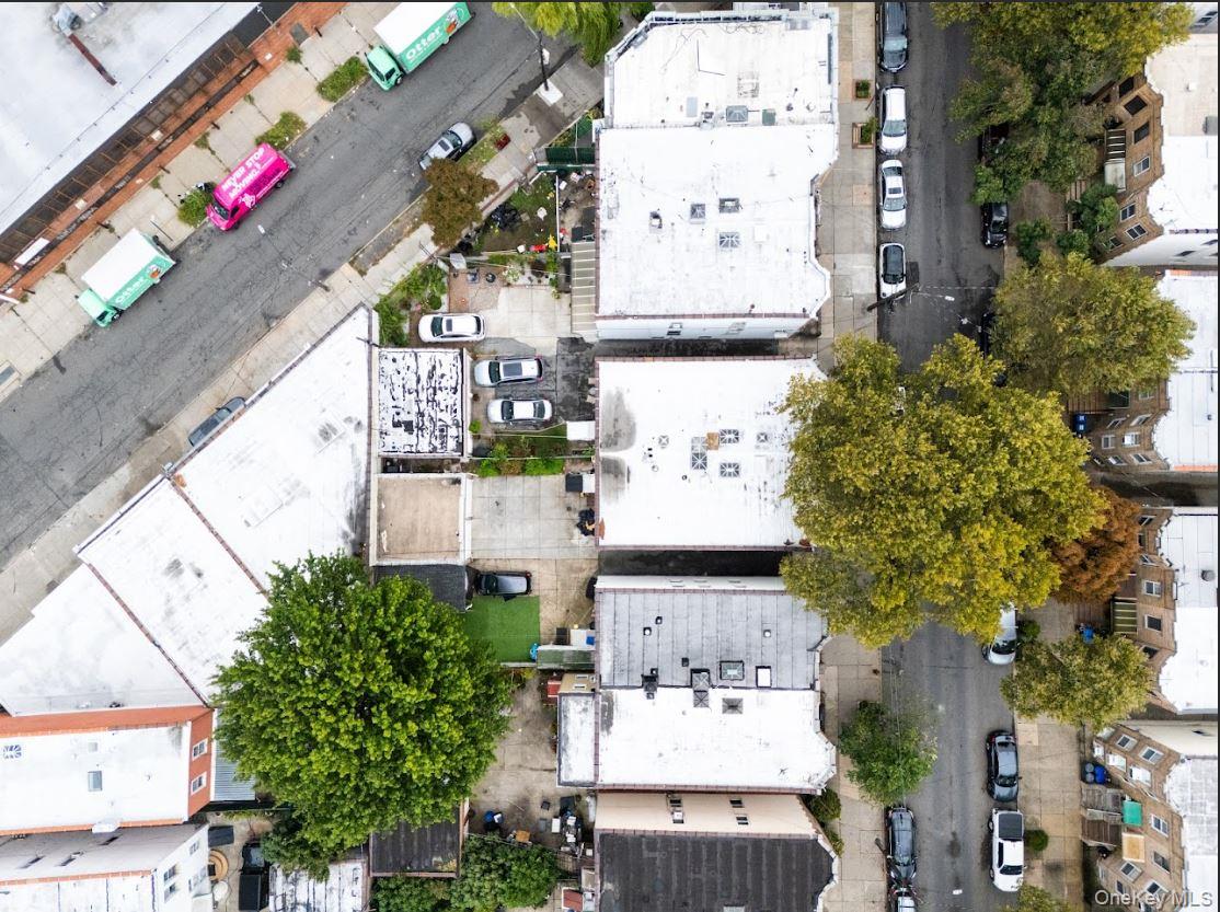 6185 Grove Street, Ridgewood, NY 11385