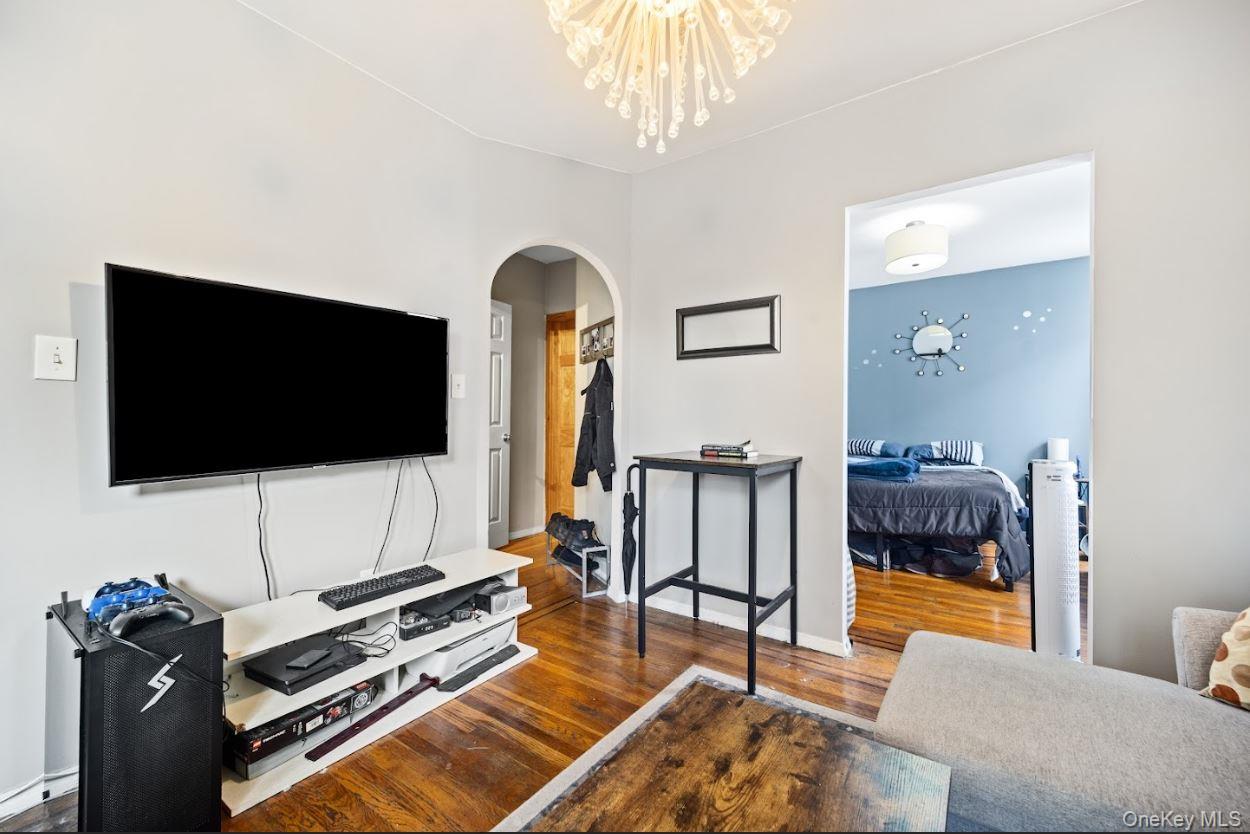 6185 Grove Street, Ridgewood, NY 11385