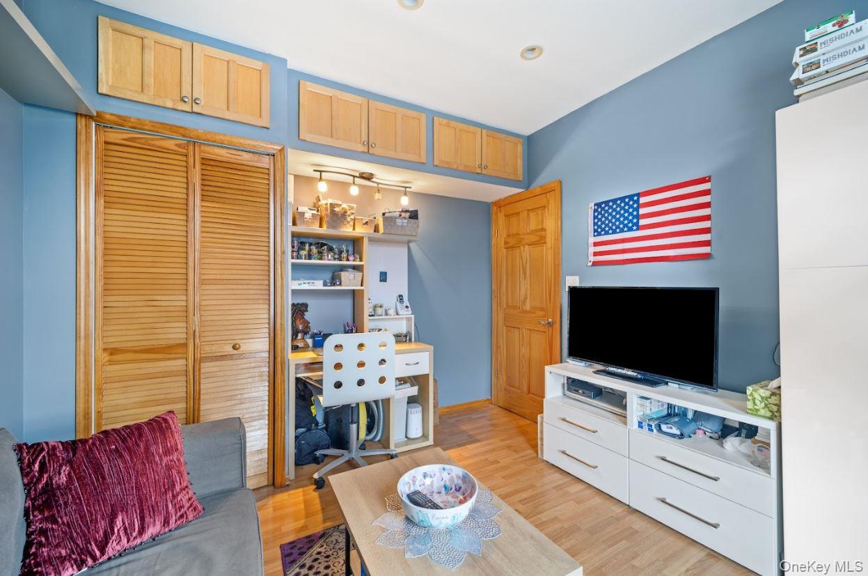 6185 Grove Street, Ridgewood, NY 11385