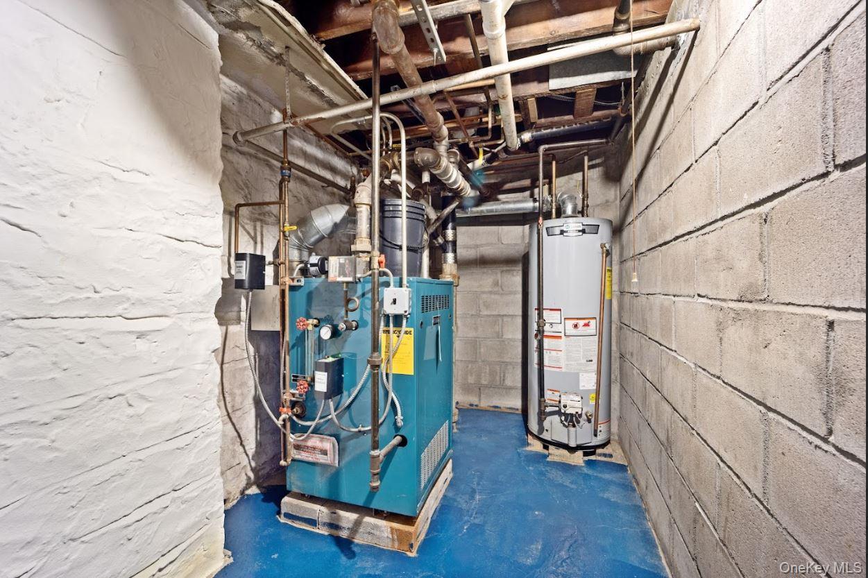 6185 Grove Street, Ridgewood, NY 11385