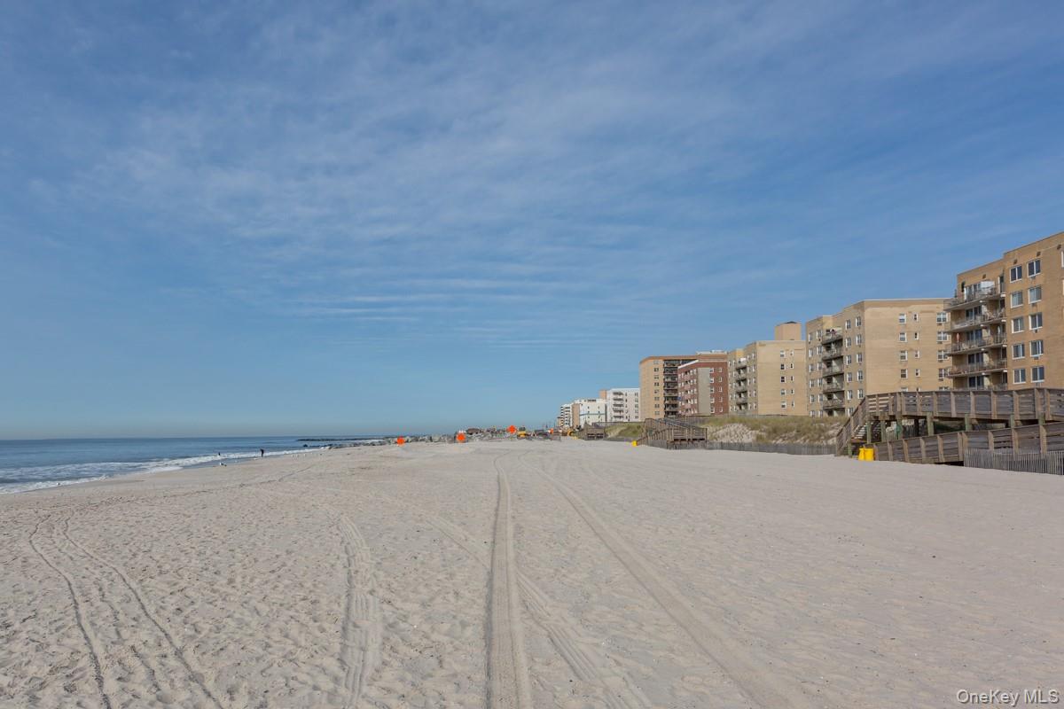 55 Monroe Boulevard # 2H, Long Beach, NY 11561