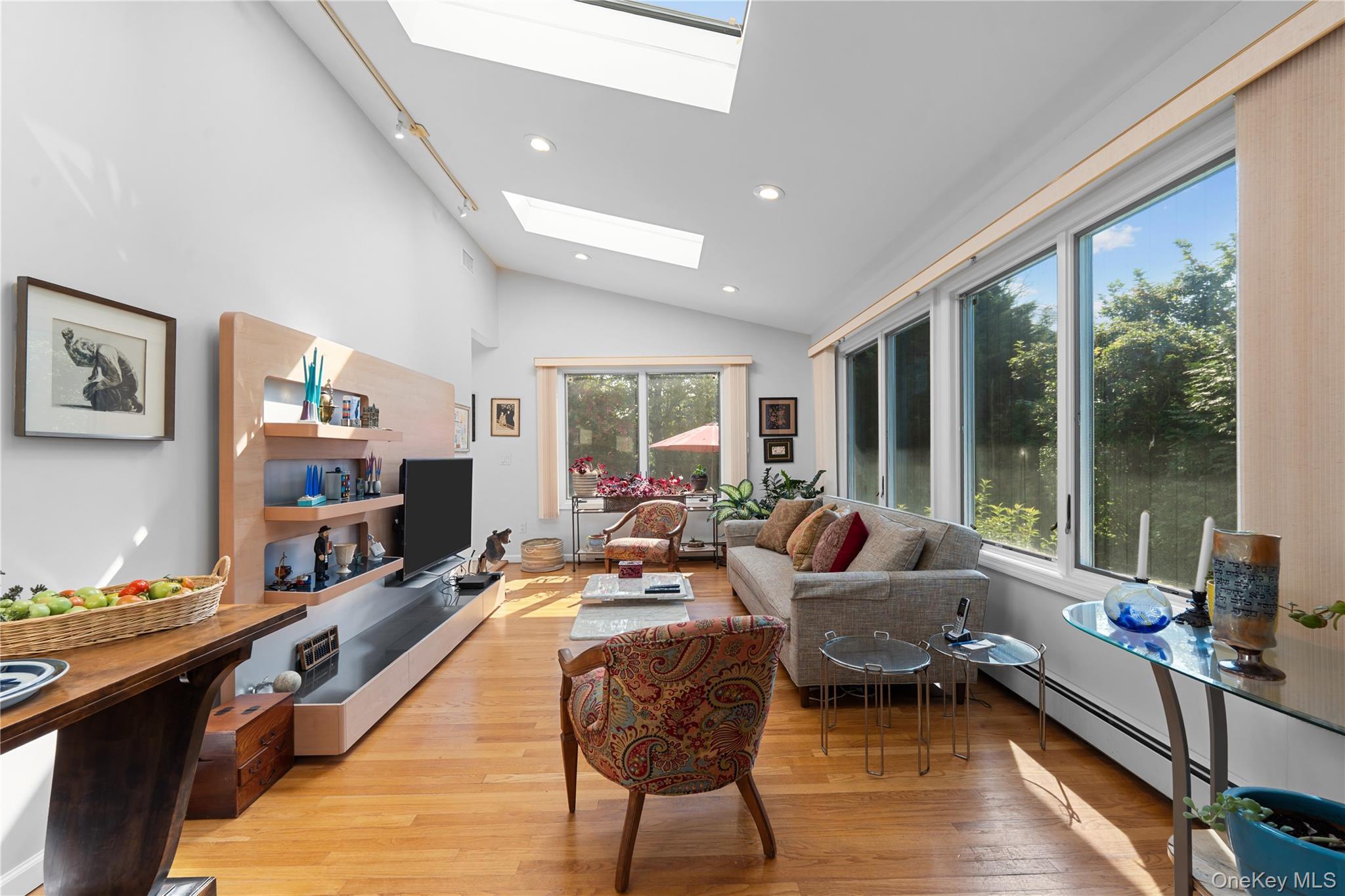 1 Willow Lane, Hewlett Harbor, NY 11557