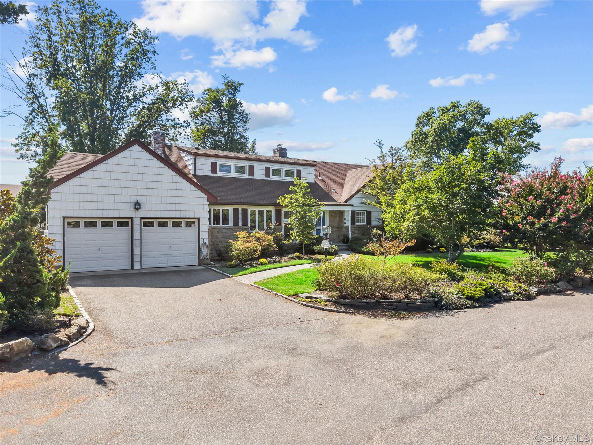 1 Willow Lane, Hewlett Harbor, NY 11557