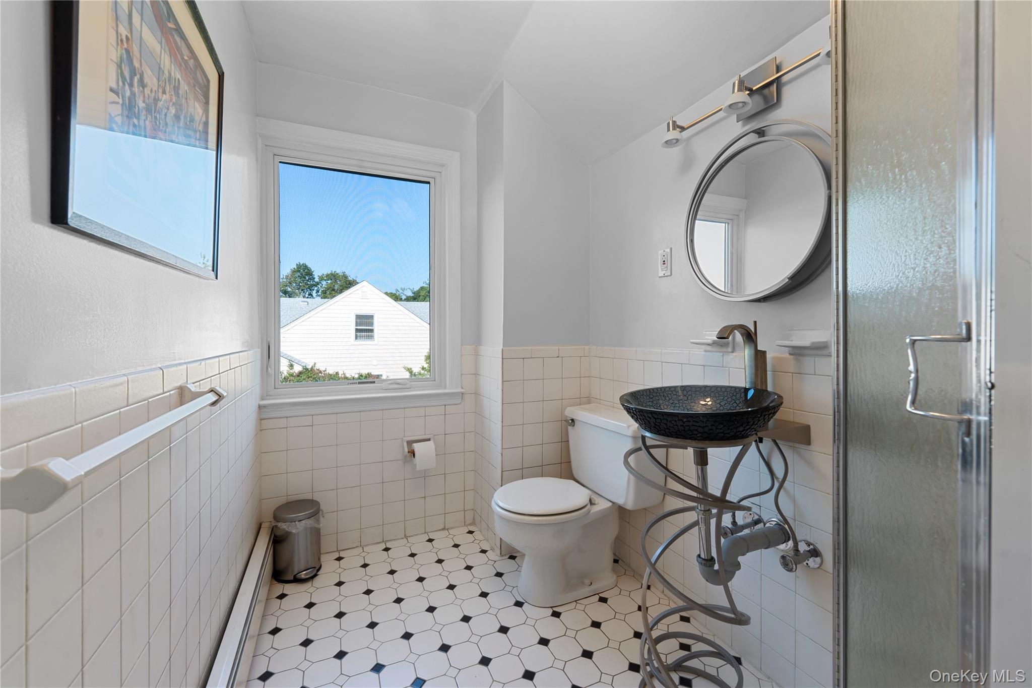 1 Willow Lane, Hewlett Harbor, NY 11557